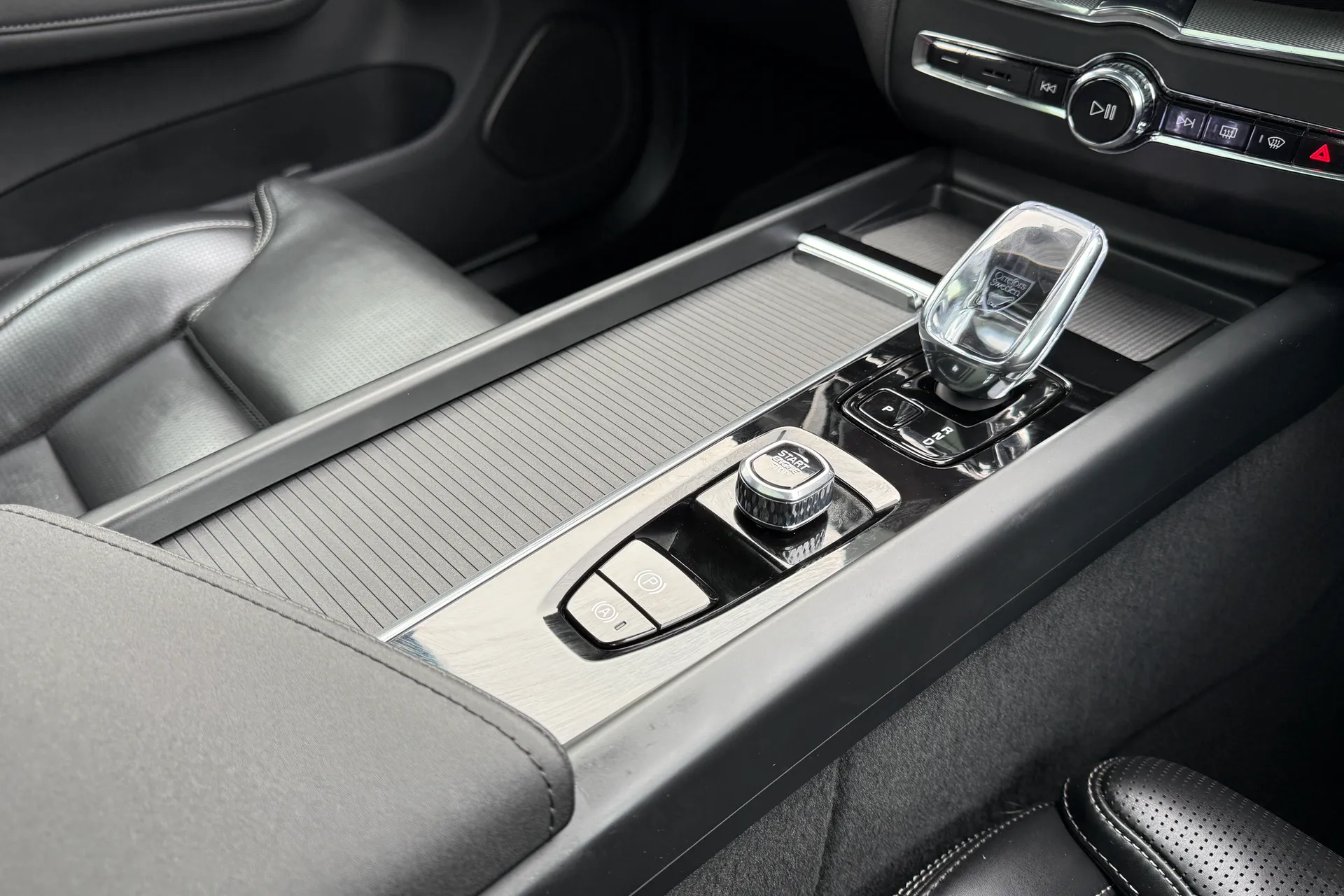 Volvo XC60 thumbnail image number 44