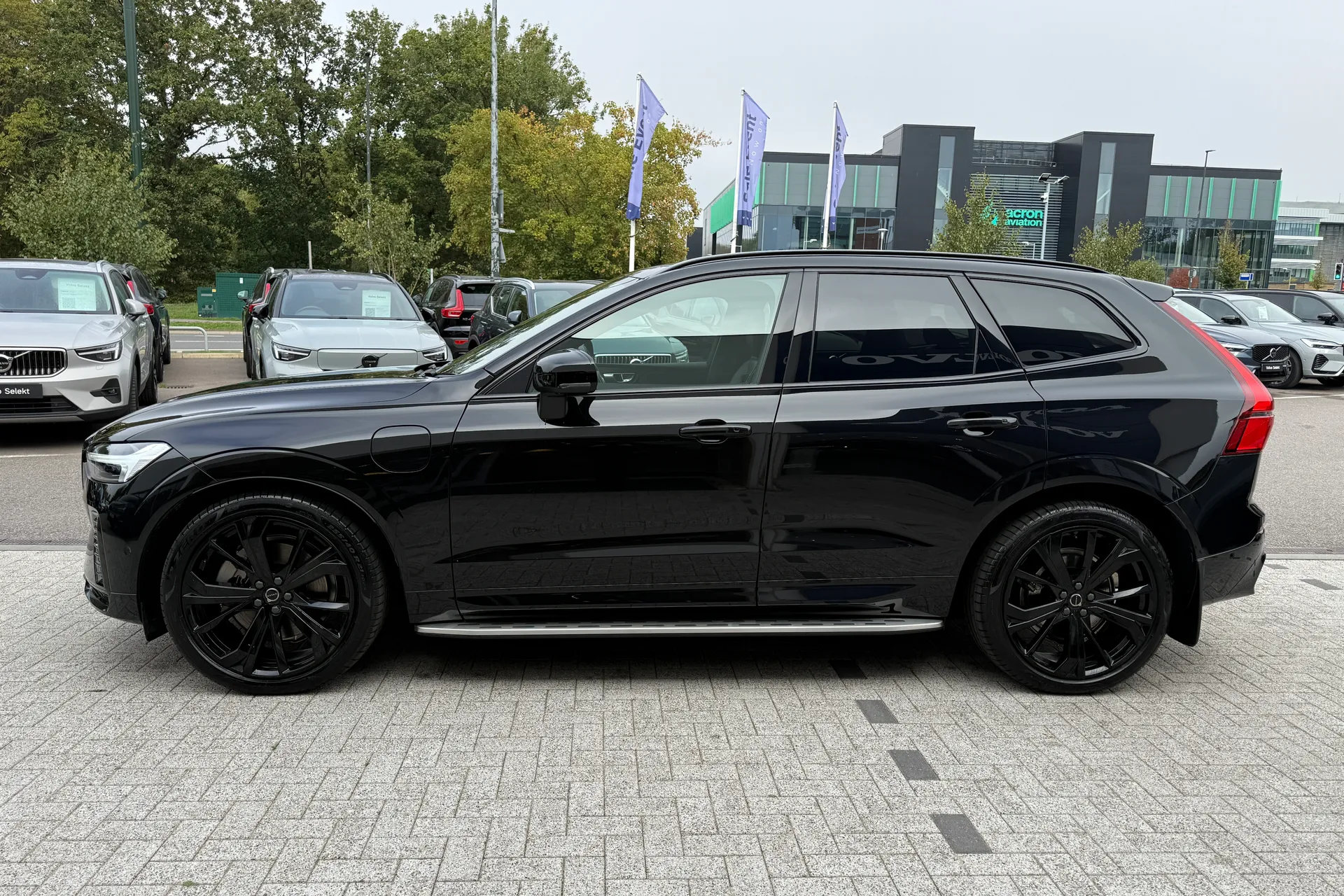 Volvo XC60 thumbnail image number 12