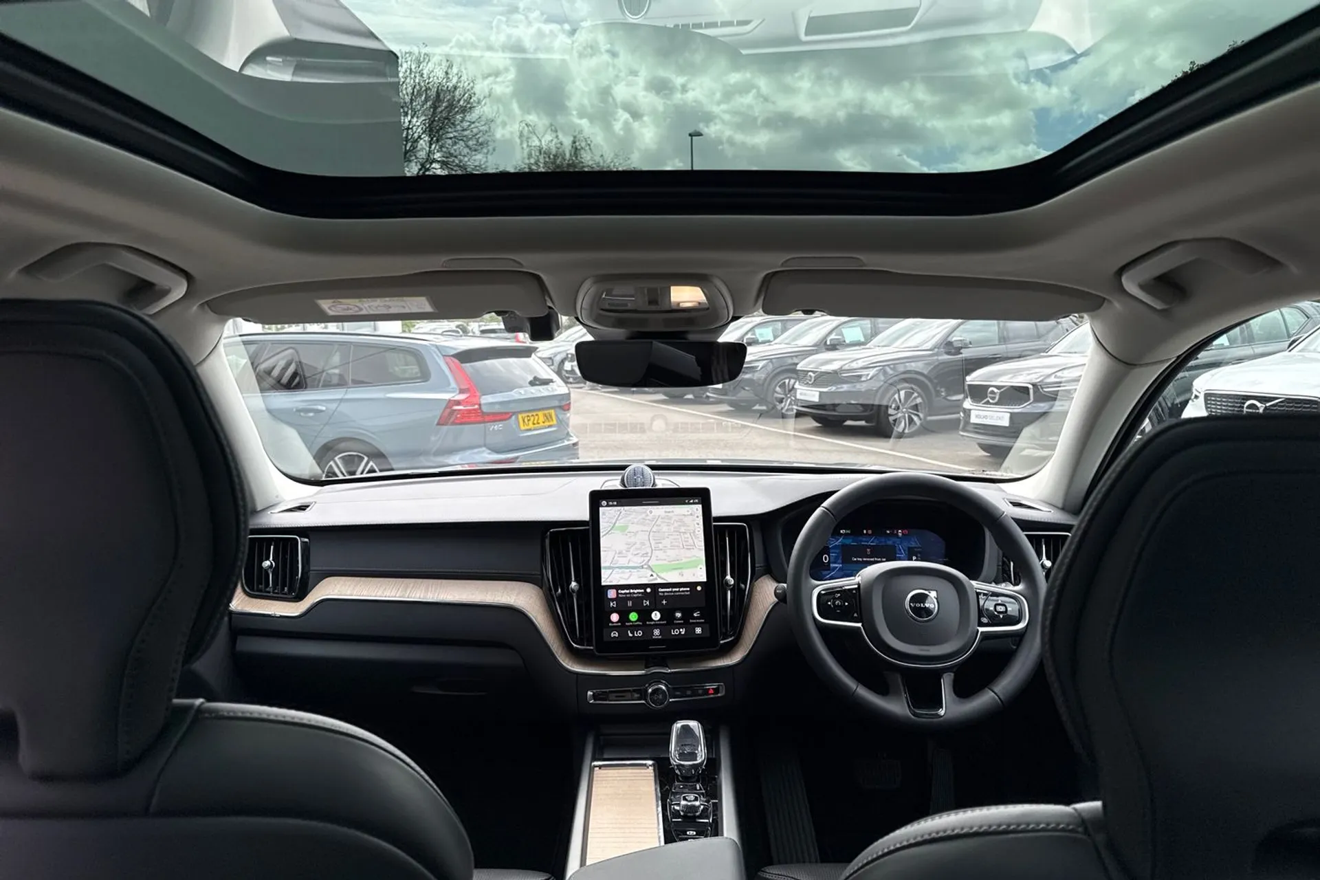 Volvo XC60 thumbnail image number 3