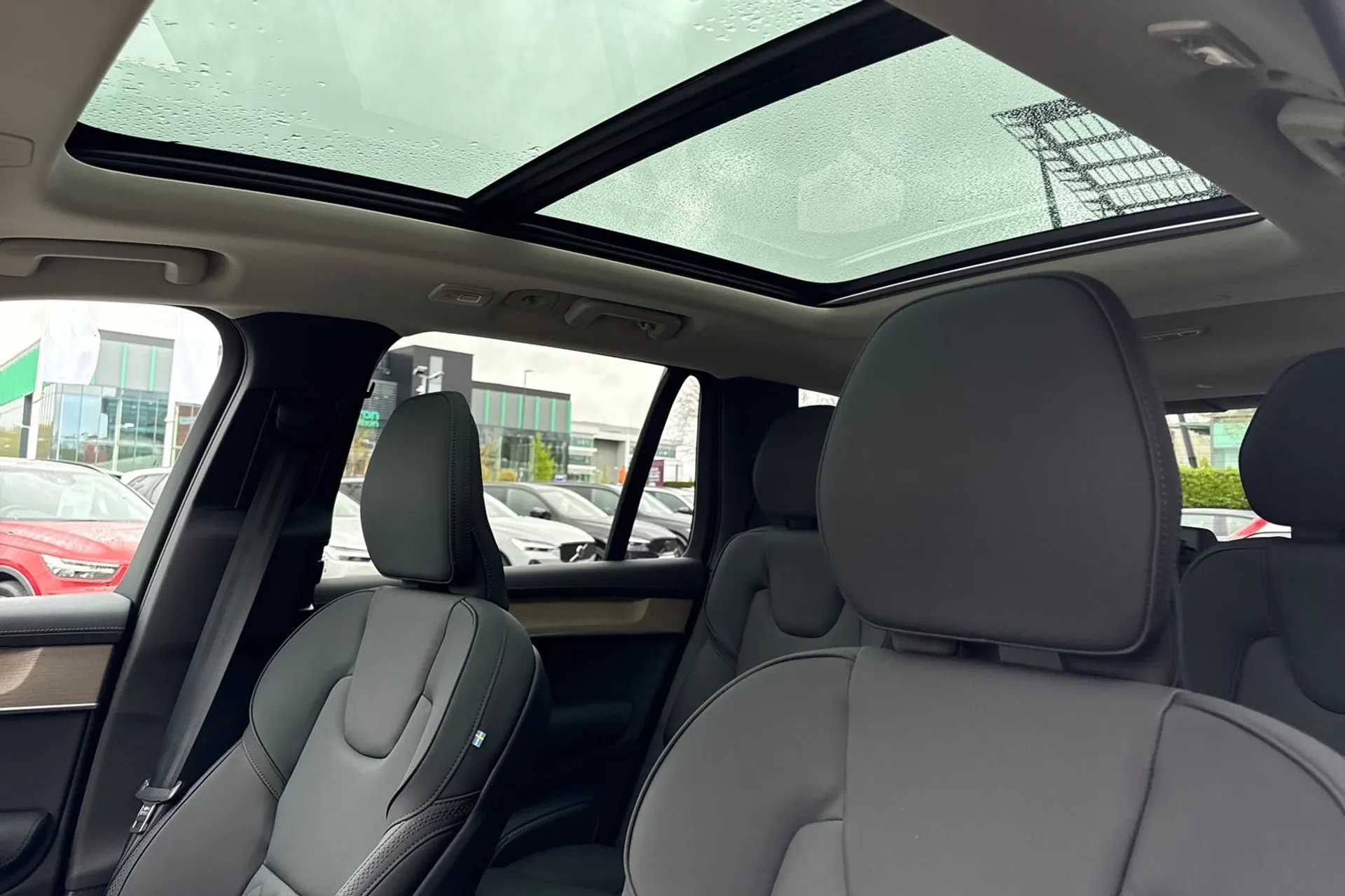 Volvo XC90 thumbnail image number 32