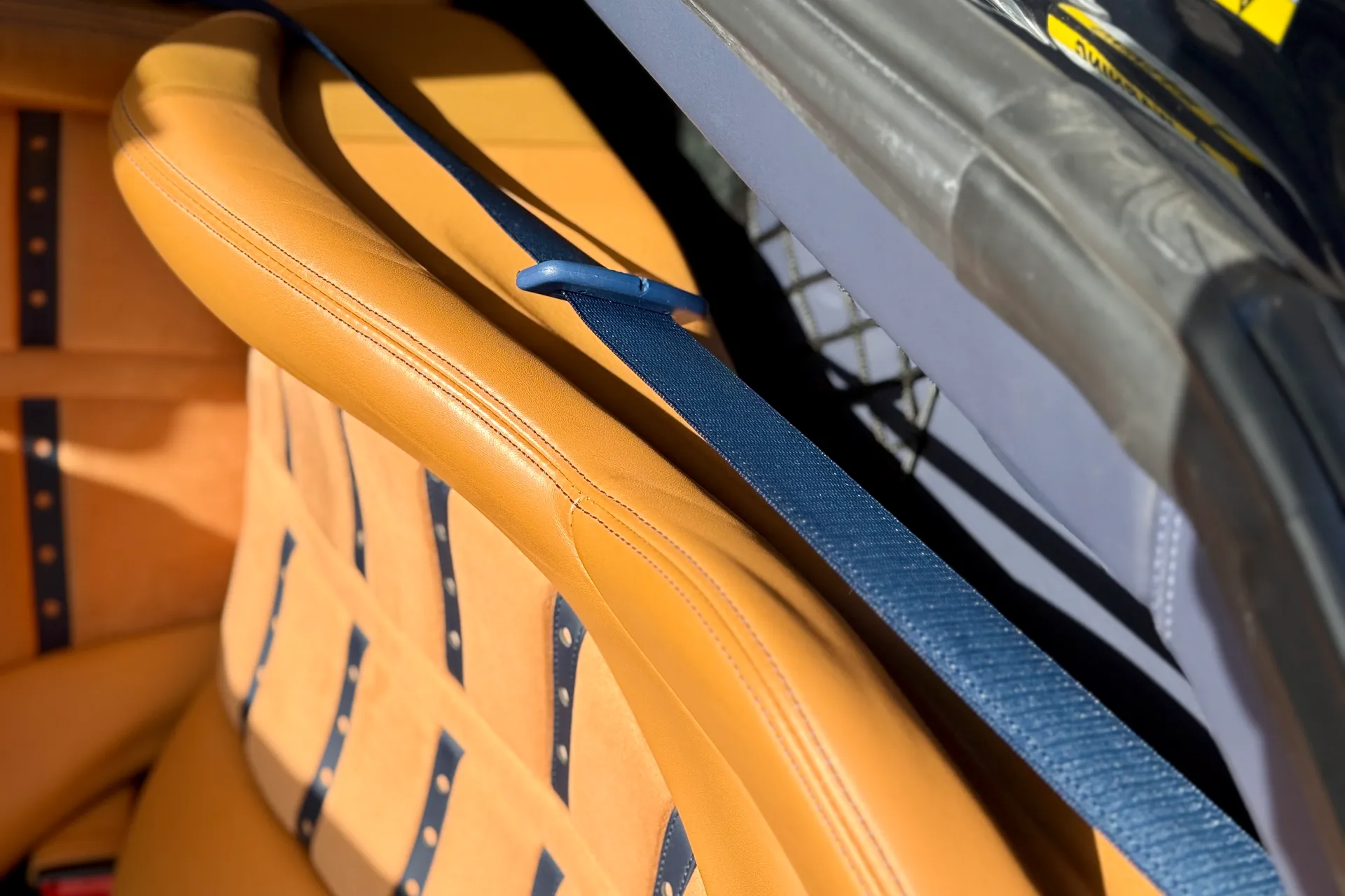 FERRARI 812 SUPERFAST thumbnail image number 22