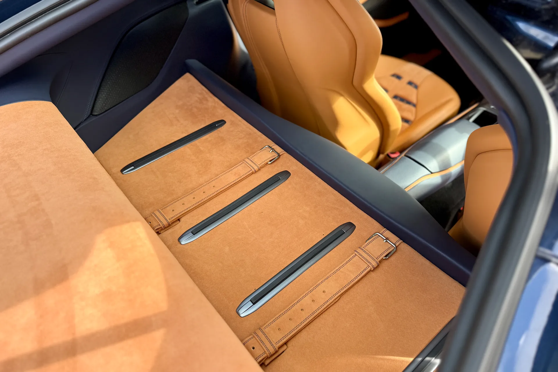 FERRARI 812 SUPERFAST thumbnail image number 75