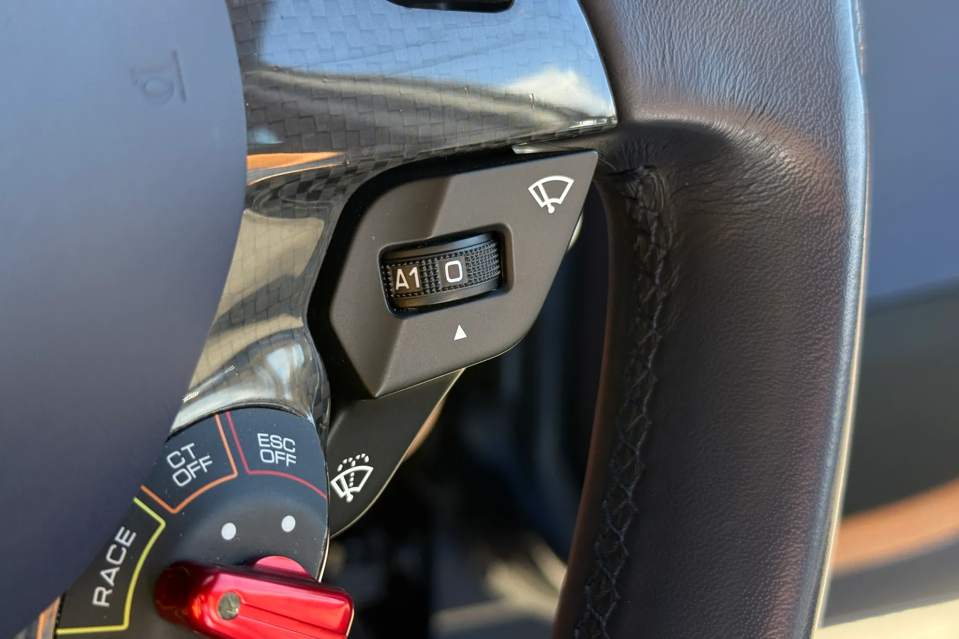 FERRARI 812 SUPERFAST thumbnail image number 48