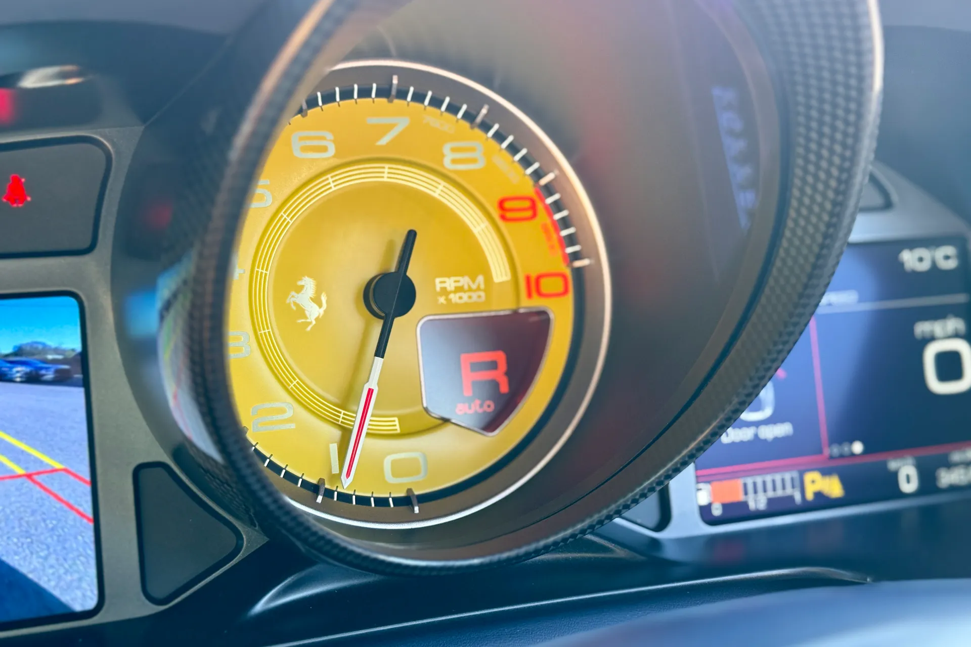 FERRARI 812 SUPERFAST thumbnail image number 39