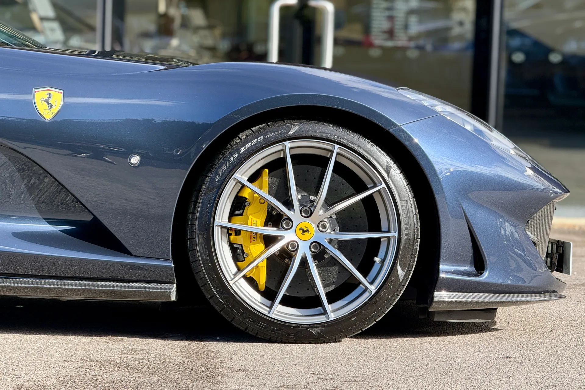 FERRARI 812 SUPERFAST thumbnail image number 17