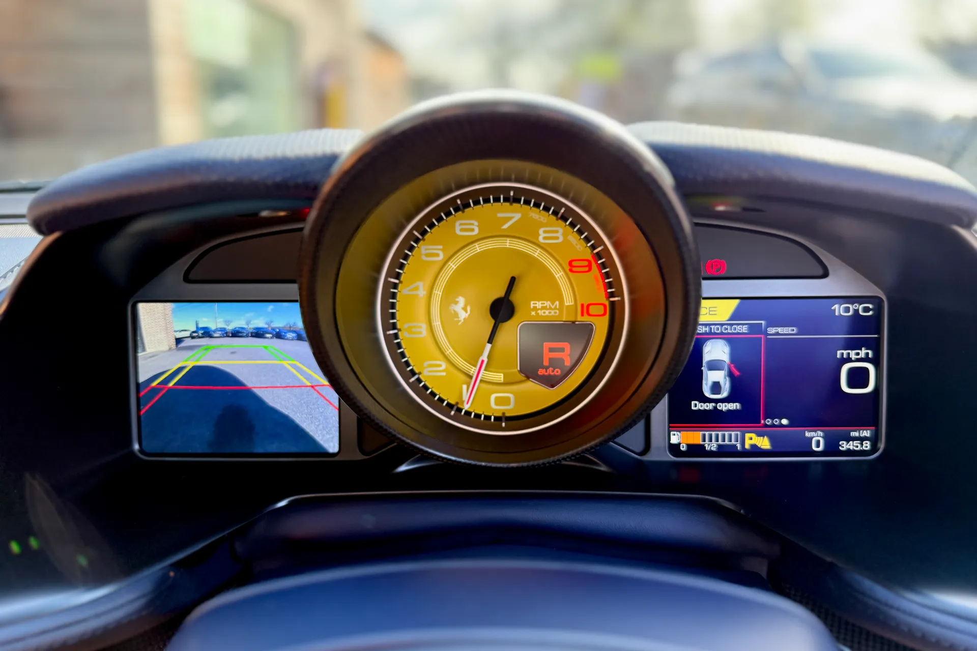 FERRARI 812 SUPERFAST thumbnail image number 40