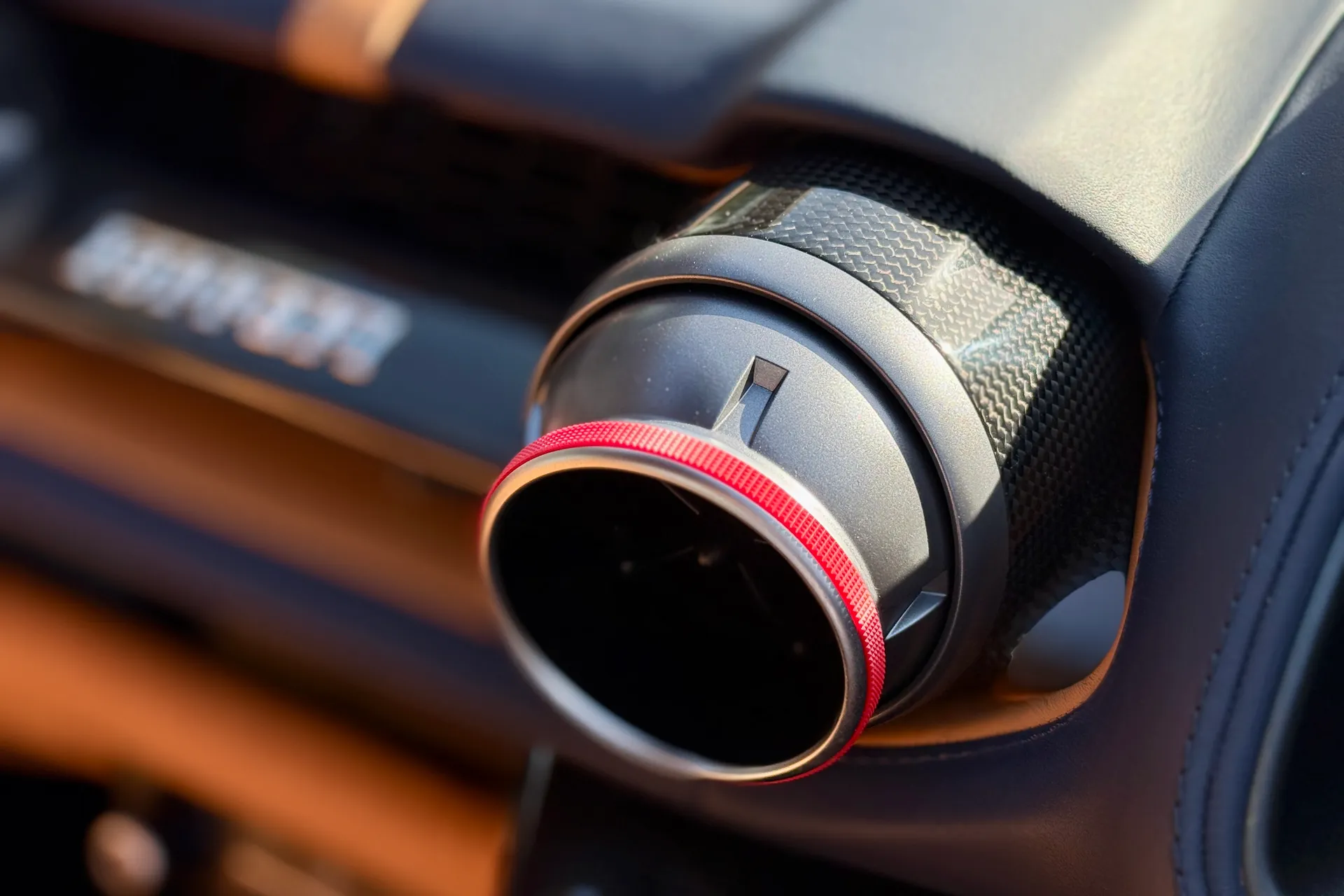 FERRARI 812 SUPERFAST thumbnail image number 43