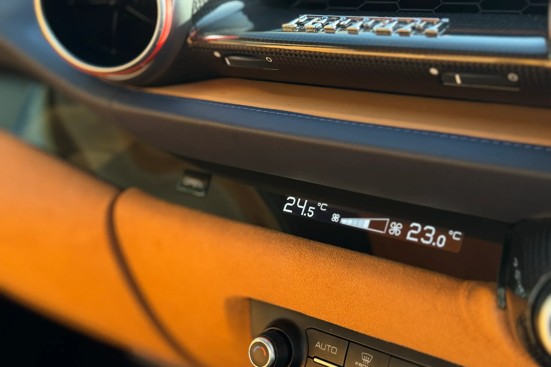 FERRARI 812 SUPERFAST thumbnail image number 47