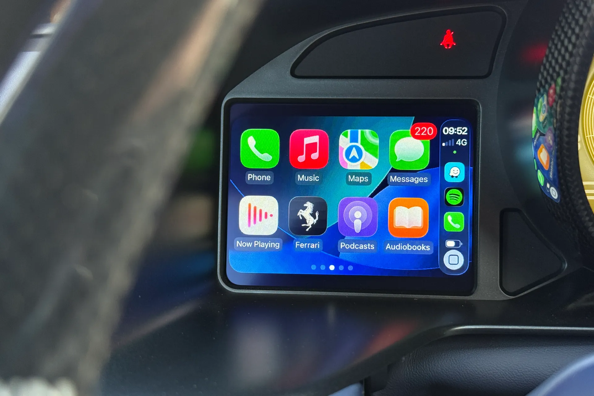 FERRARI 812 SUPERFAST thumbnail image number 5