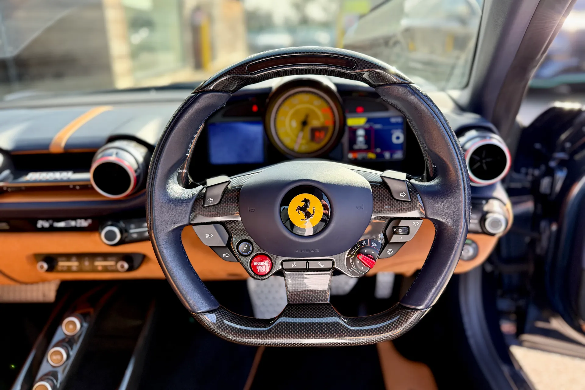 FERRARI 812 SUPERFAST thumbnail image number 36