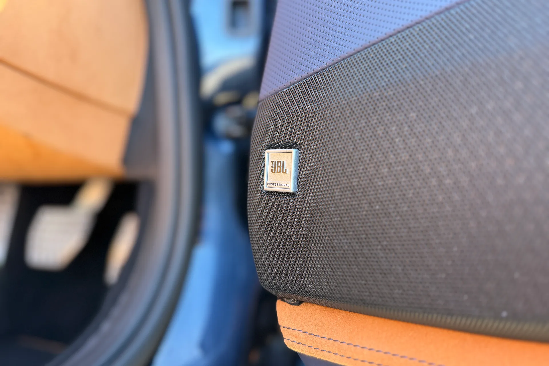 FERRARI 812 SUPERFAST thumbnail image number 29