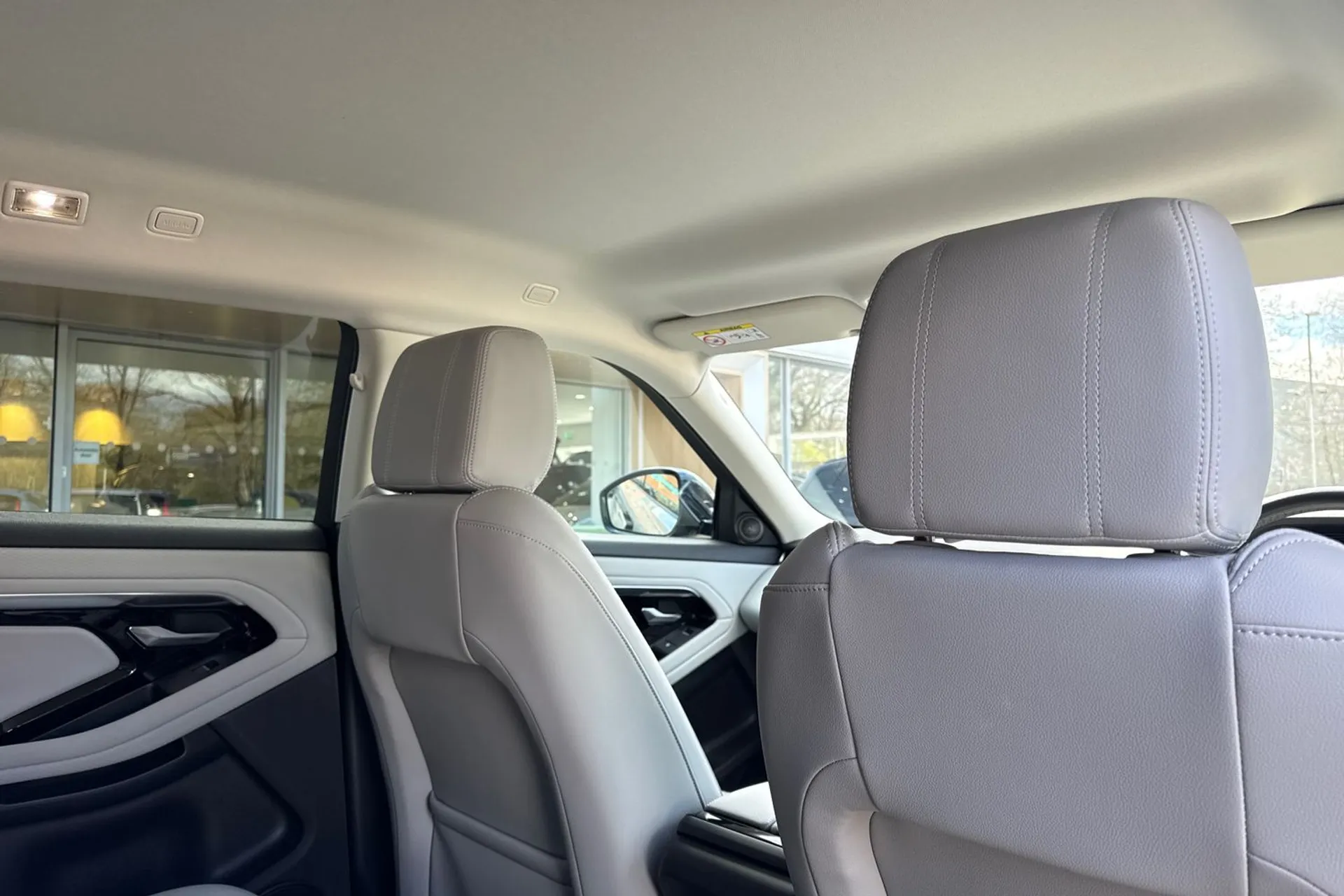 LAND ROVER RANGE ROVER EVOQUE thumbnail image number 24