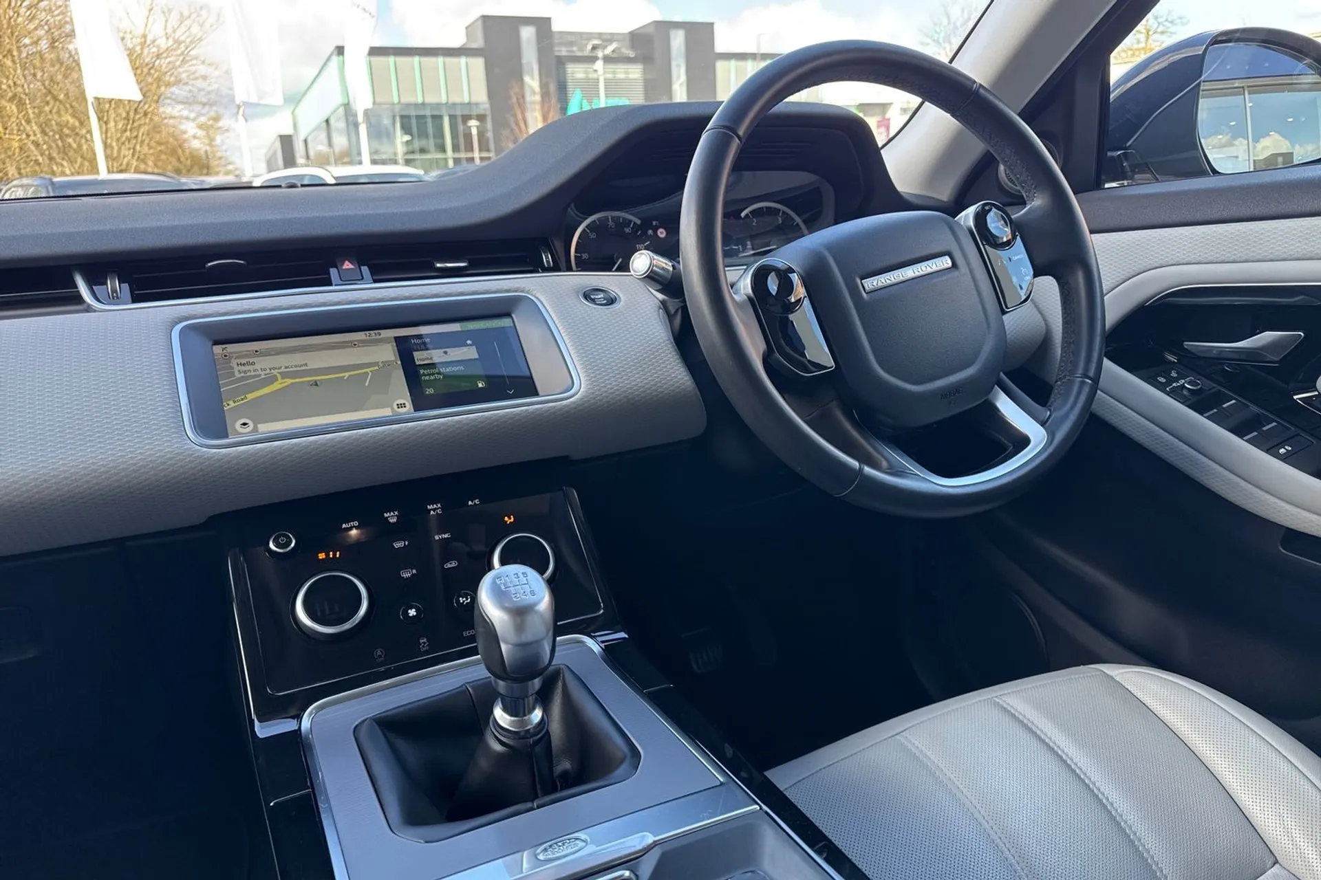 LAND ROVER RANGE ROVER EVOQUE thumbnail image number 35