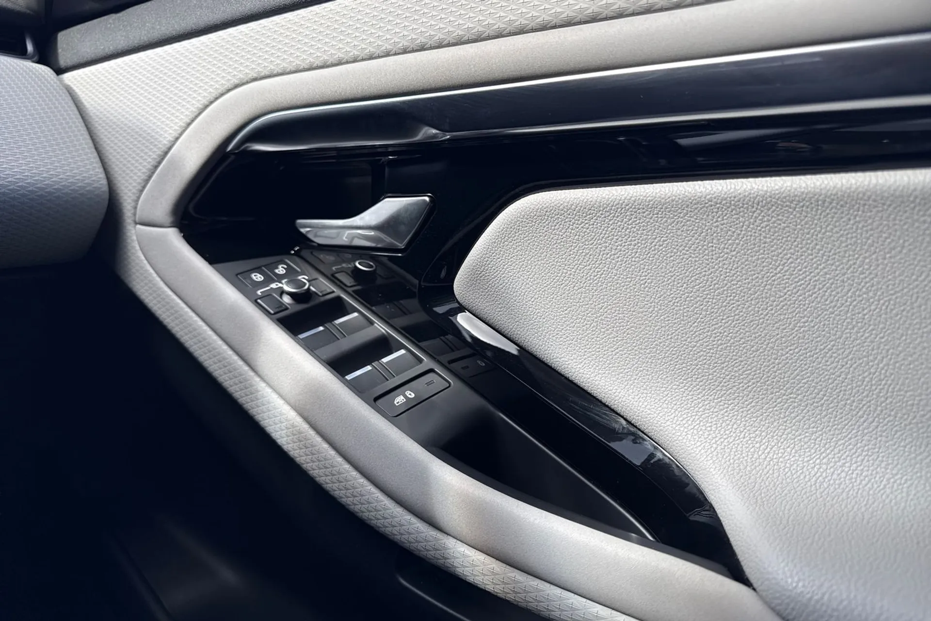 LAND ROVER RANGE ROVER EVOQUE thumbnail image number 41