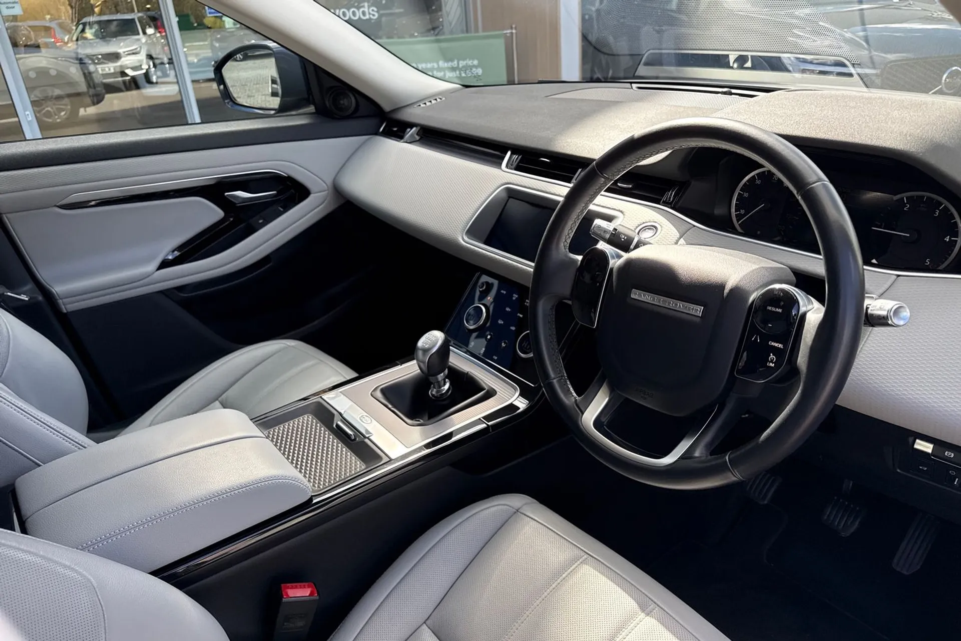 LAND ROVER RANGE ROVER EVOQUE thumbnail image number 5