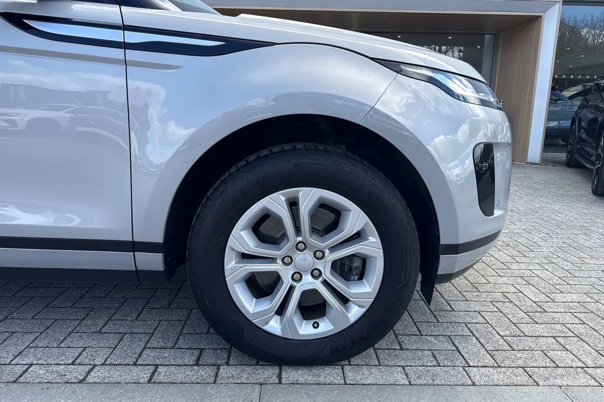 LAND ROVER RANGE ROVER EVOQUE thumbnail image number 14