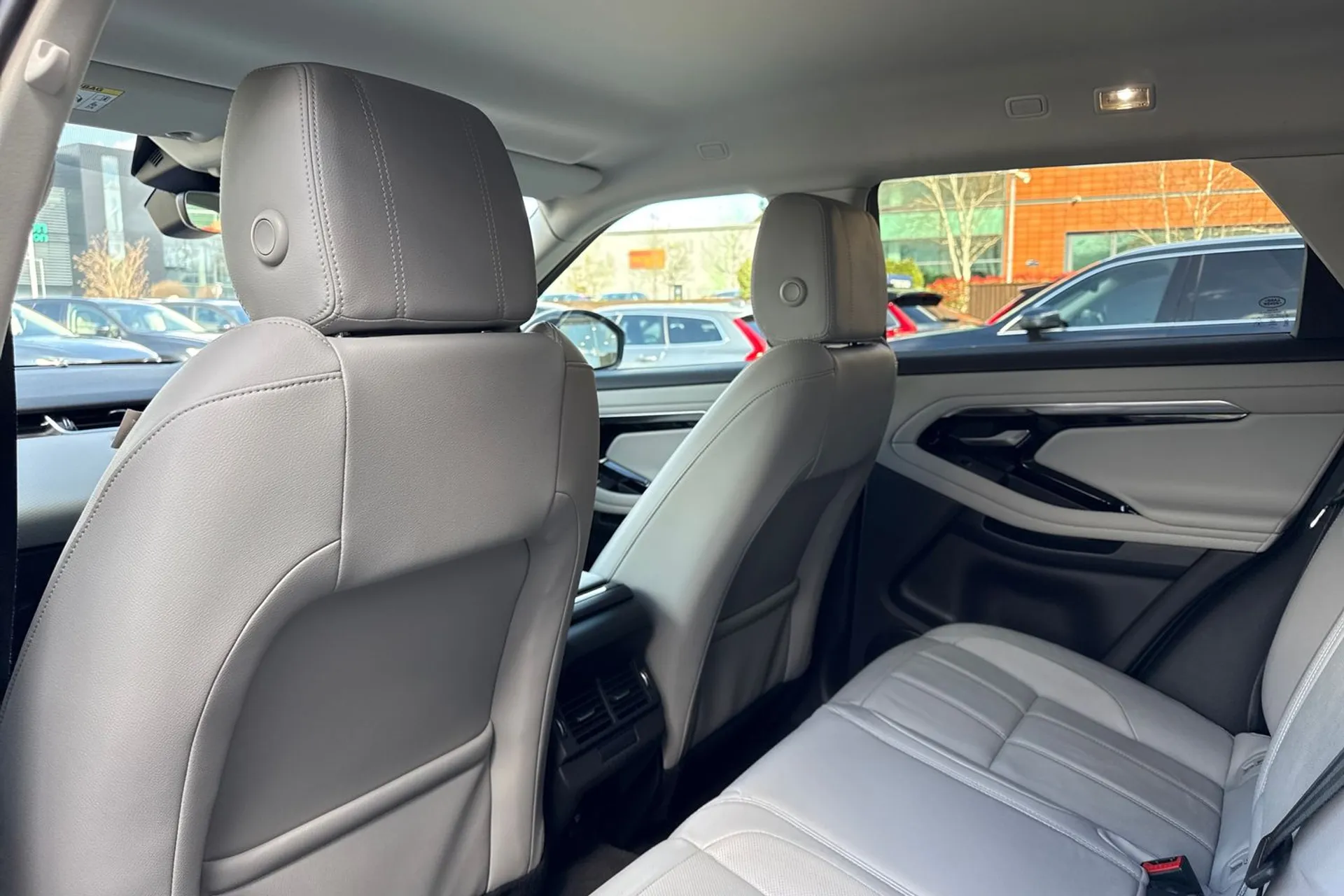 LAND ROVER RANGE ROVER EVOQUE thumbnail image number 31