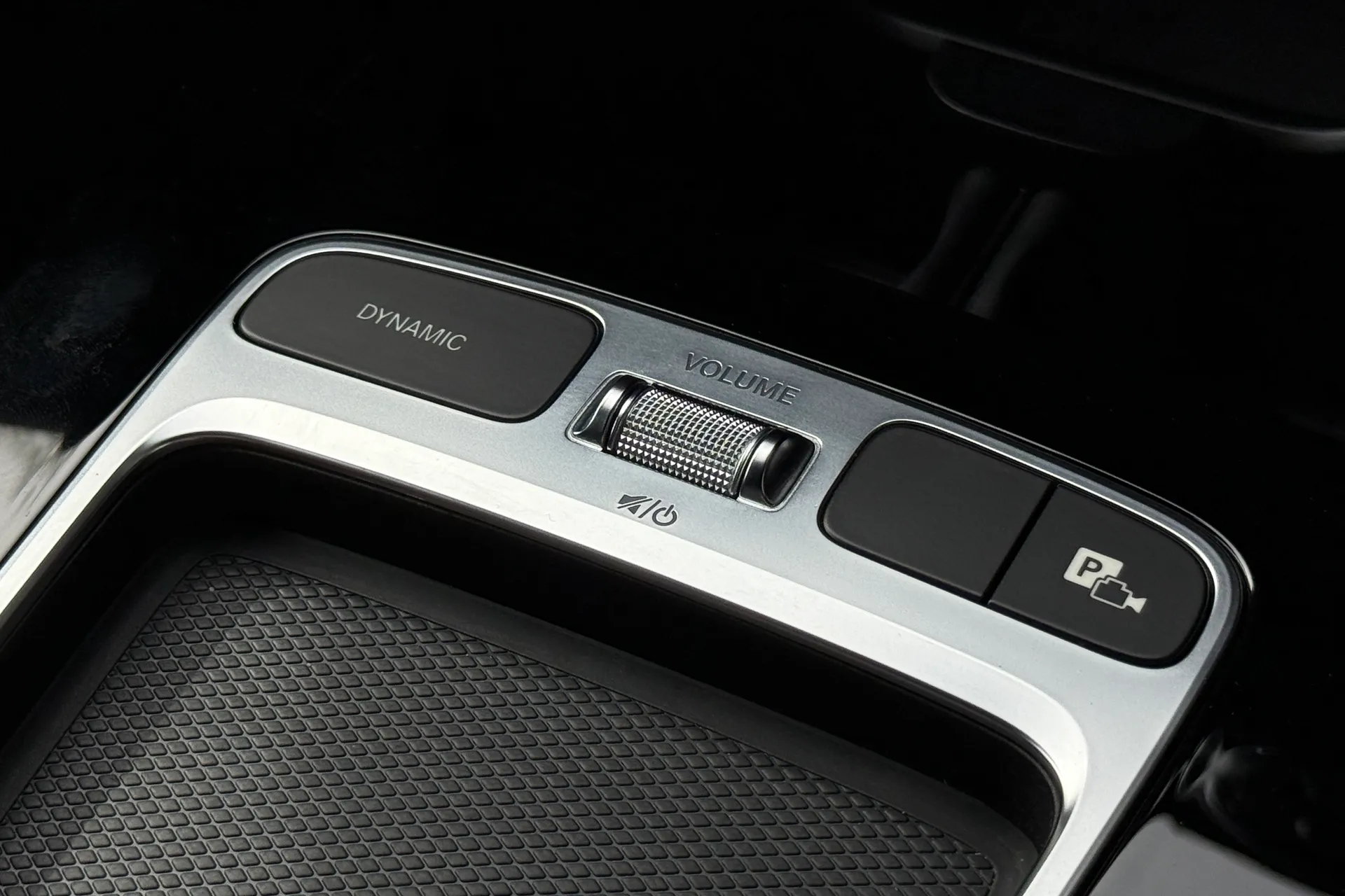 MERCEDES-BENZ CLA thumbnail image number 23