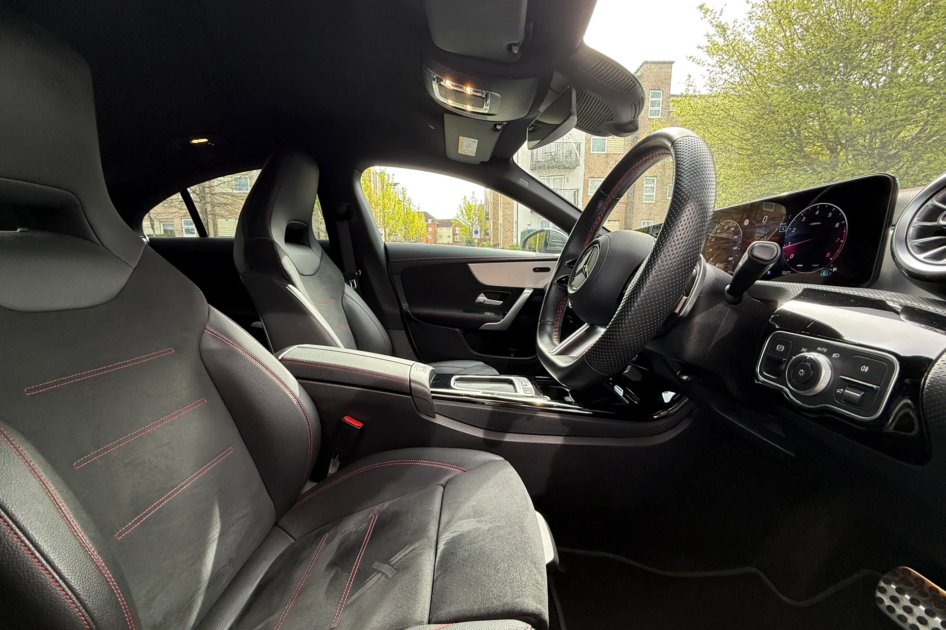 MERCEDES-BENZ CLA thumbnail image number 31