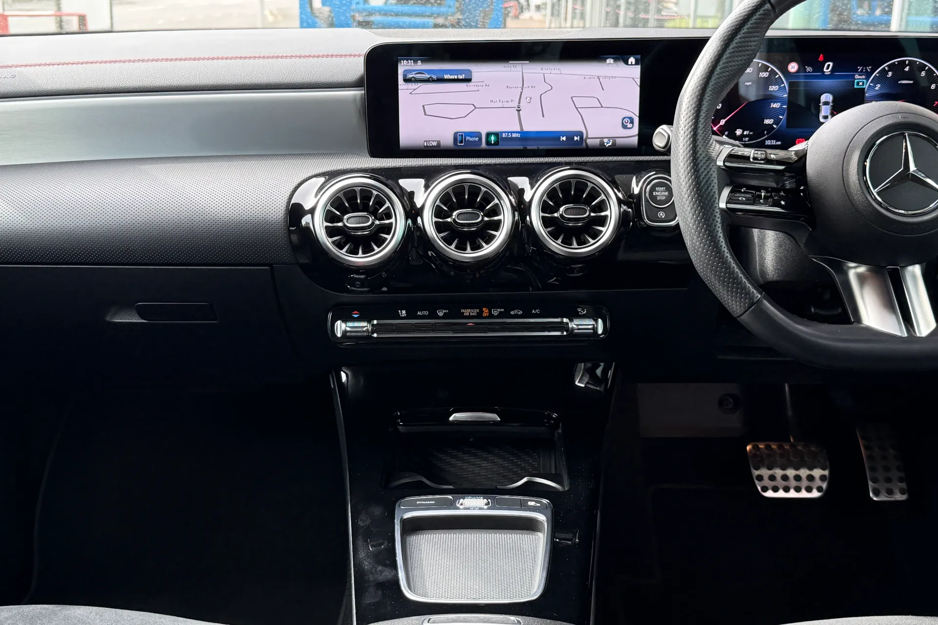 MERCEDES-BENZ CLA thumbnail image number 39