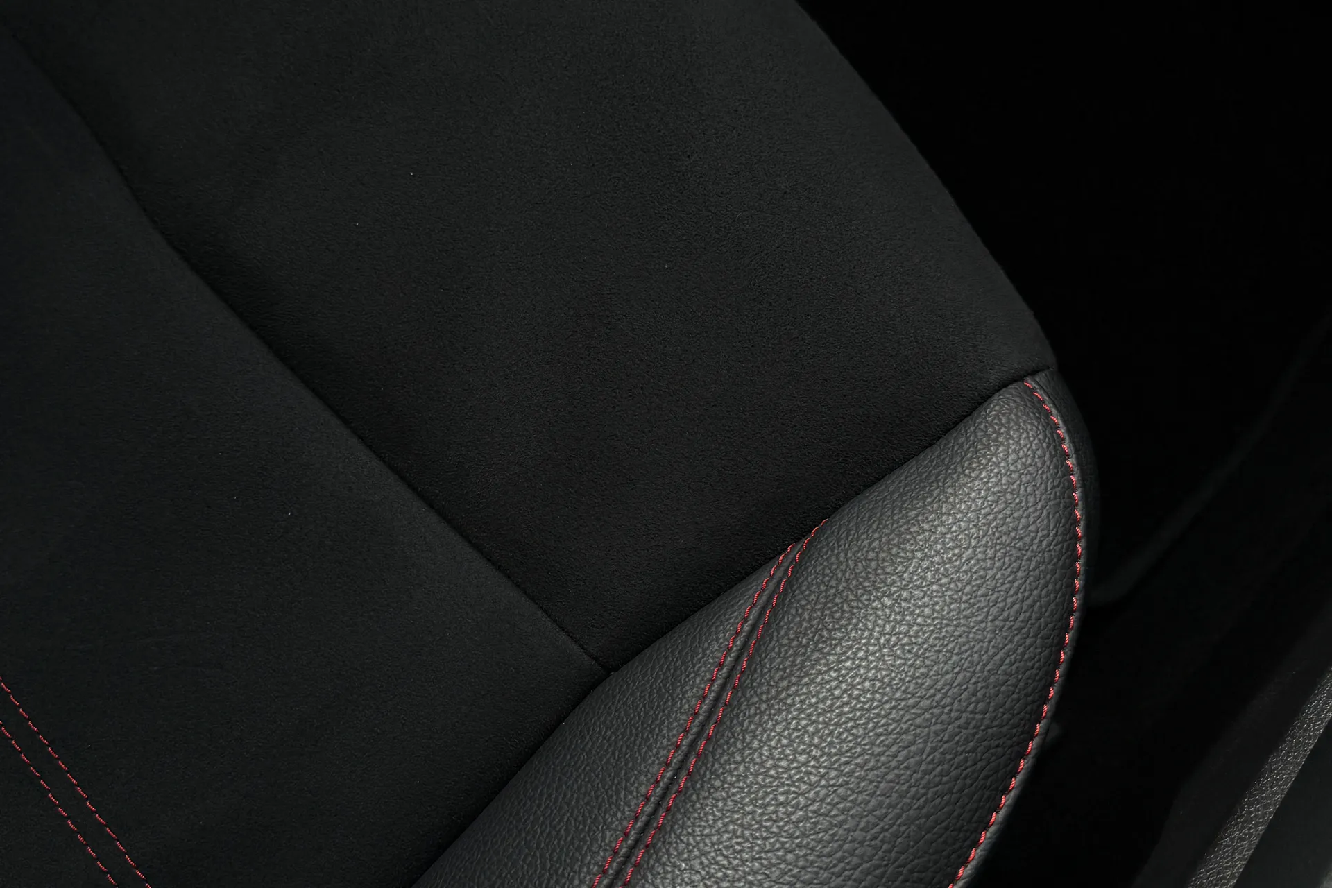 MERCEDES-BENZ CLA thumbnail image number 24