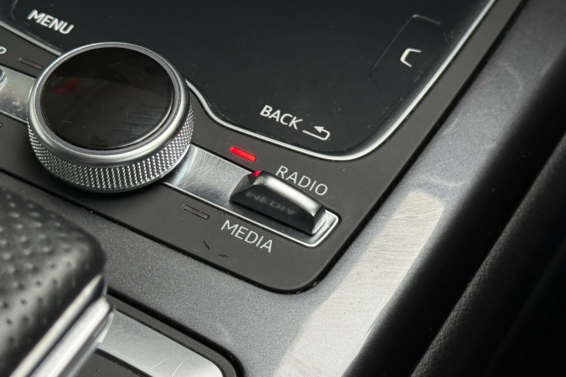 Audi Q7 thumbnail image number 21