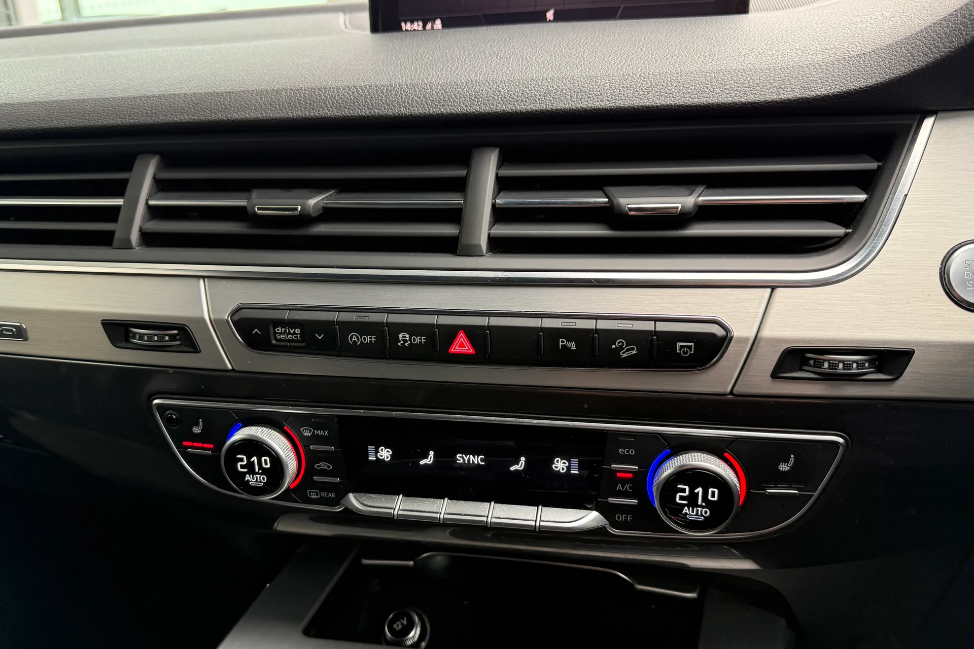 Audi Q7 thumbnail image number 19