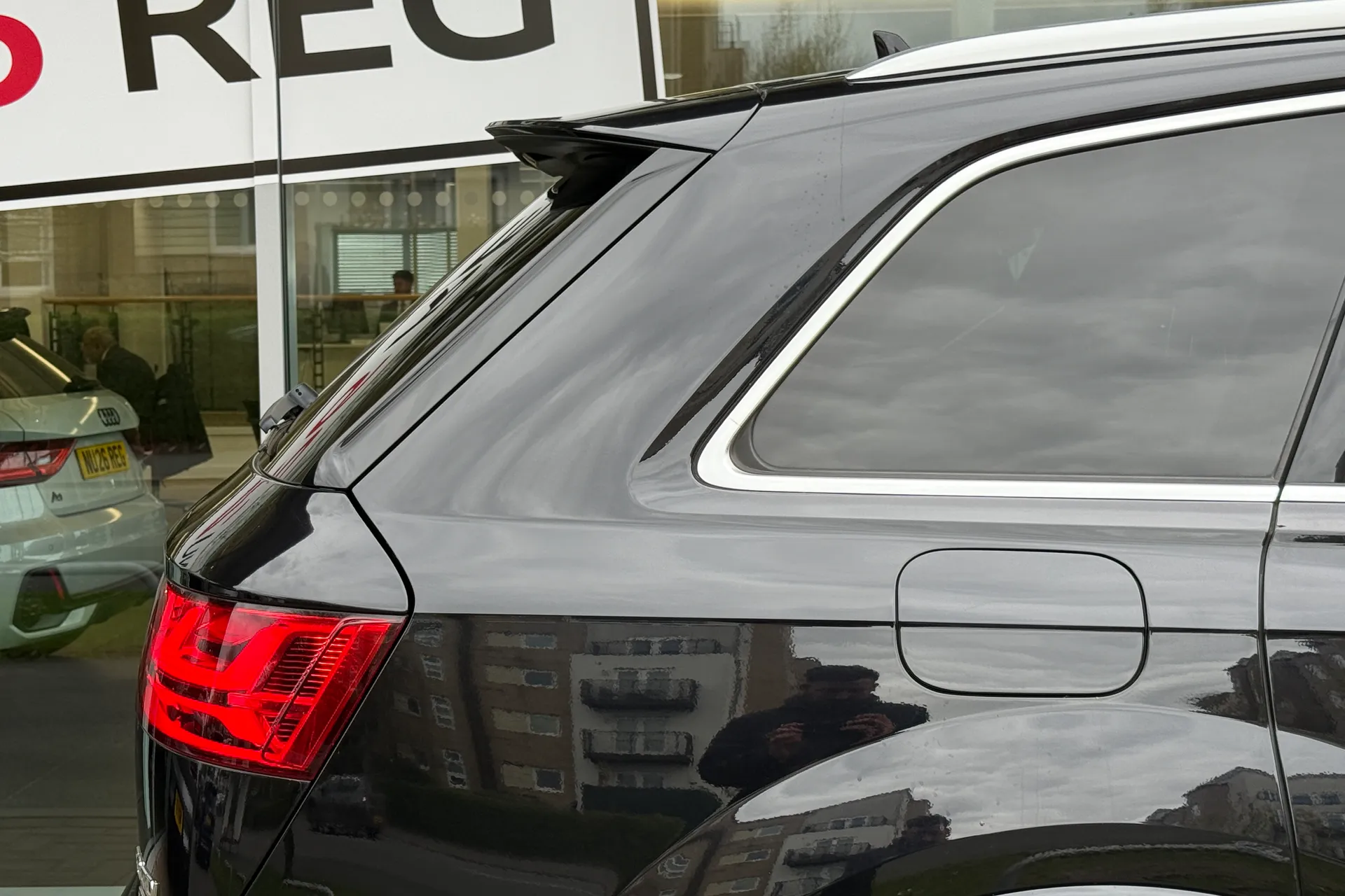 Audi Q7 thumbnail image number 50