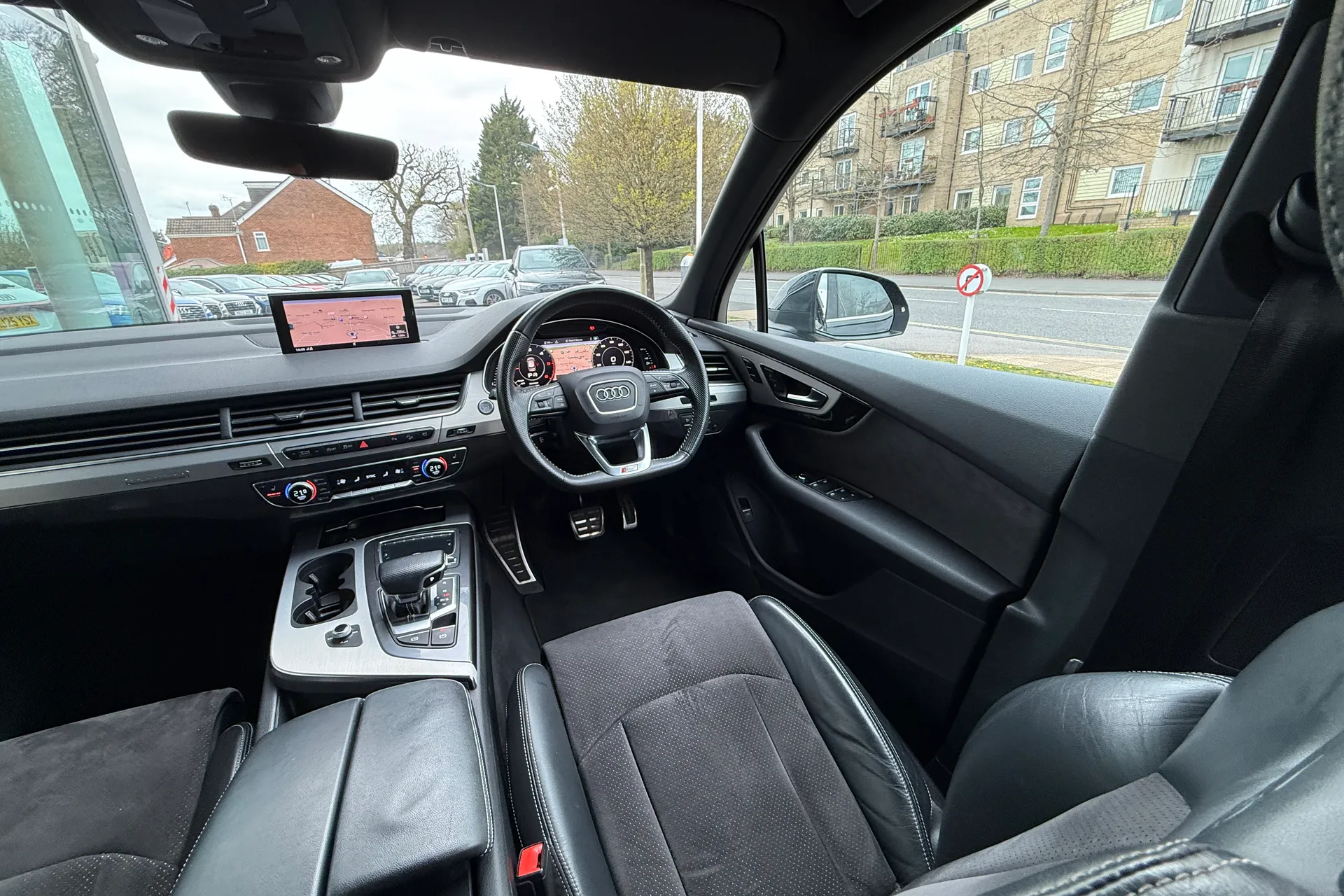 Audi Q7 thumbnail image number 43