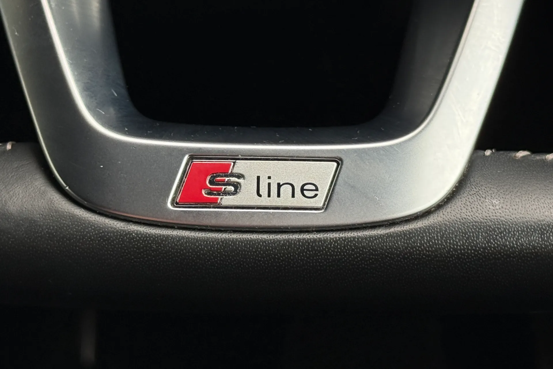 Audi Q7 thumbnail image number 15