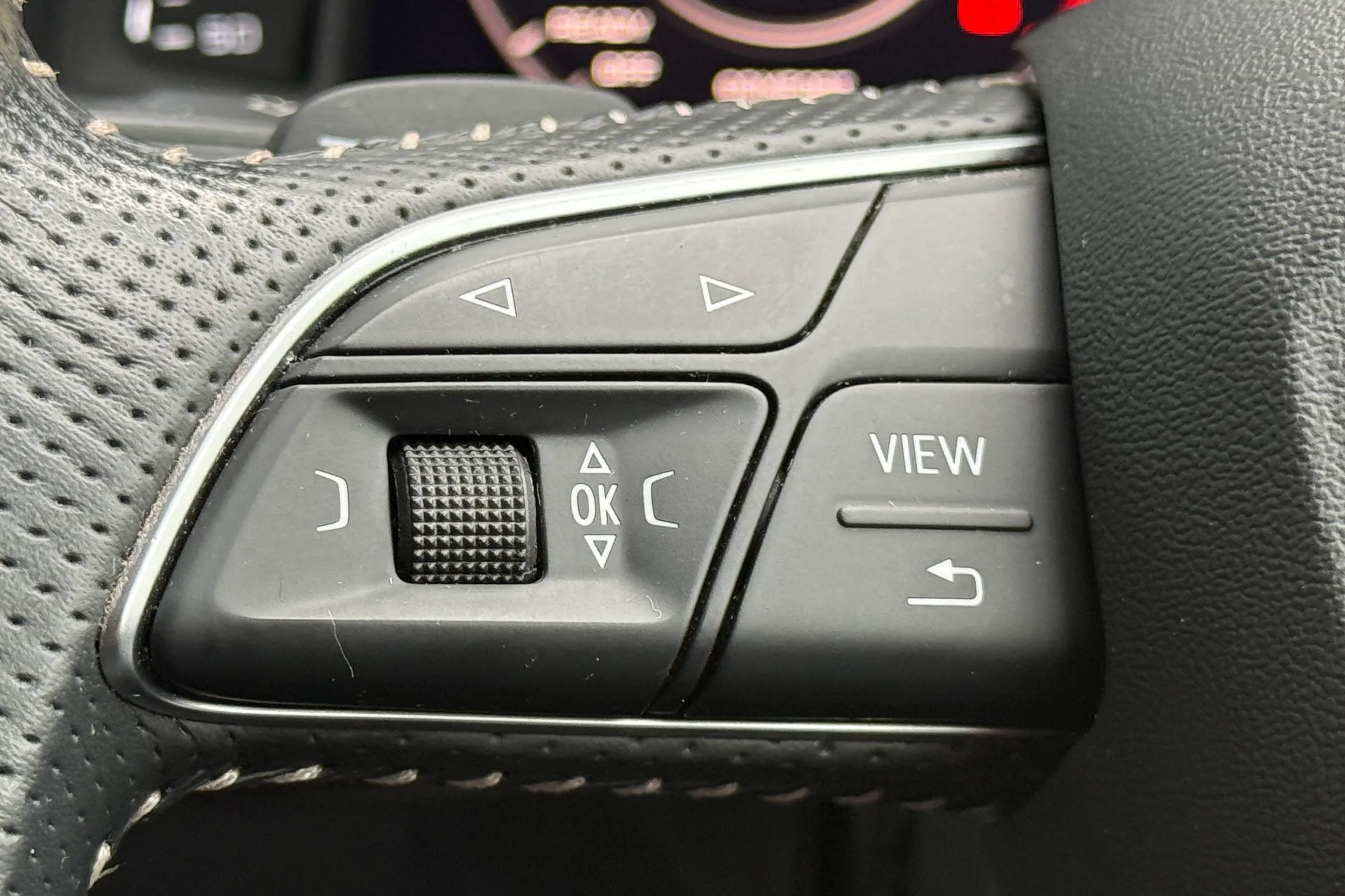 Audi Q7 thumbnail image number 13