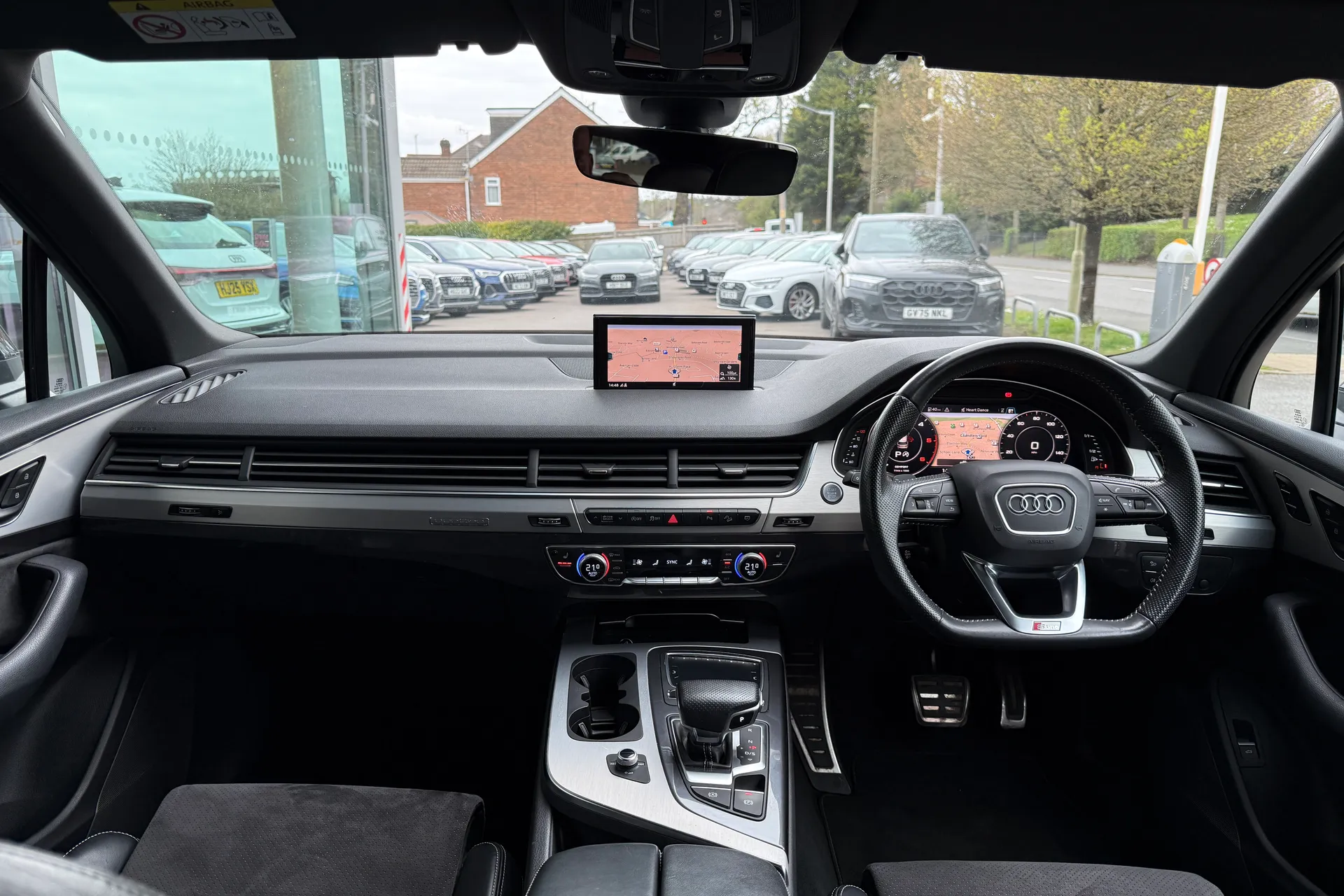 Audi Q7 thumbnail image number 3