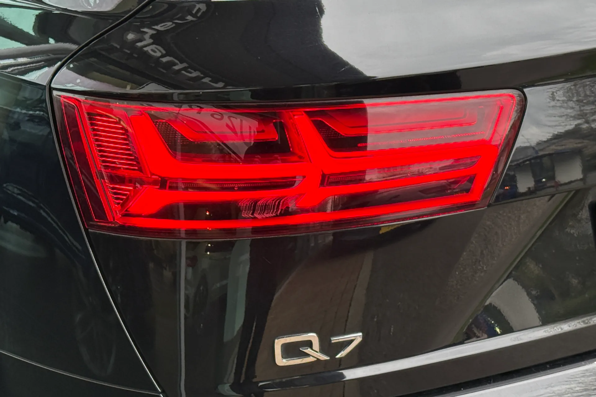 Audi Q7 thumbnail image number 47