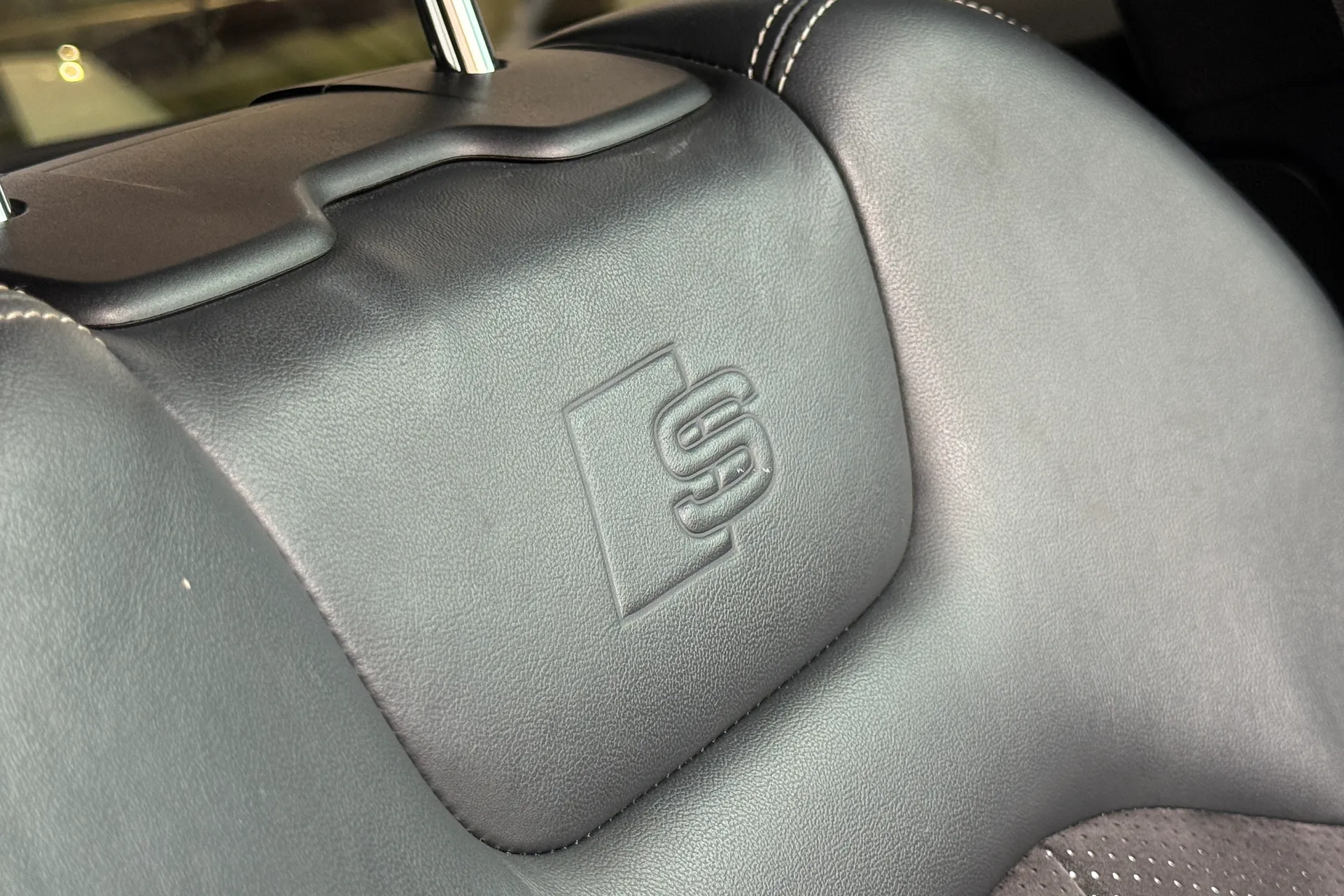 Audi Q7 thumbnail image number 30