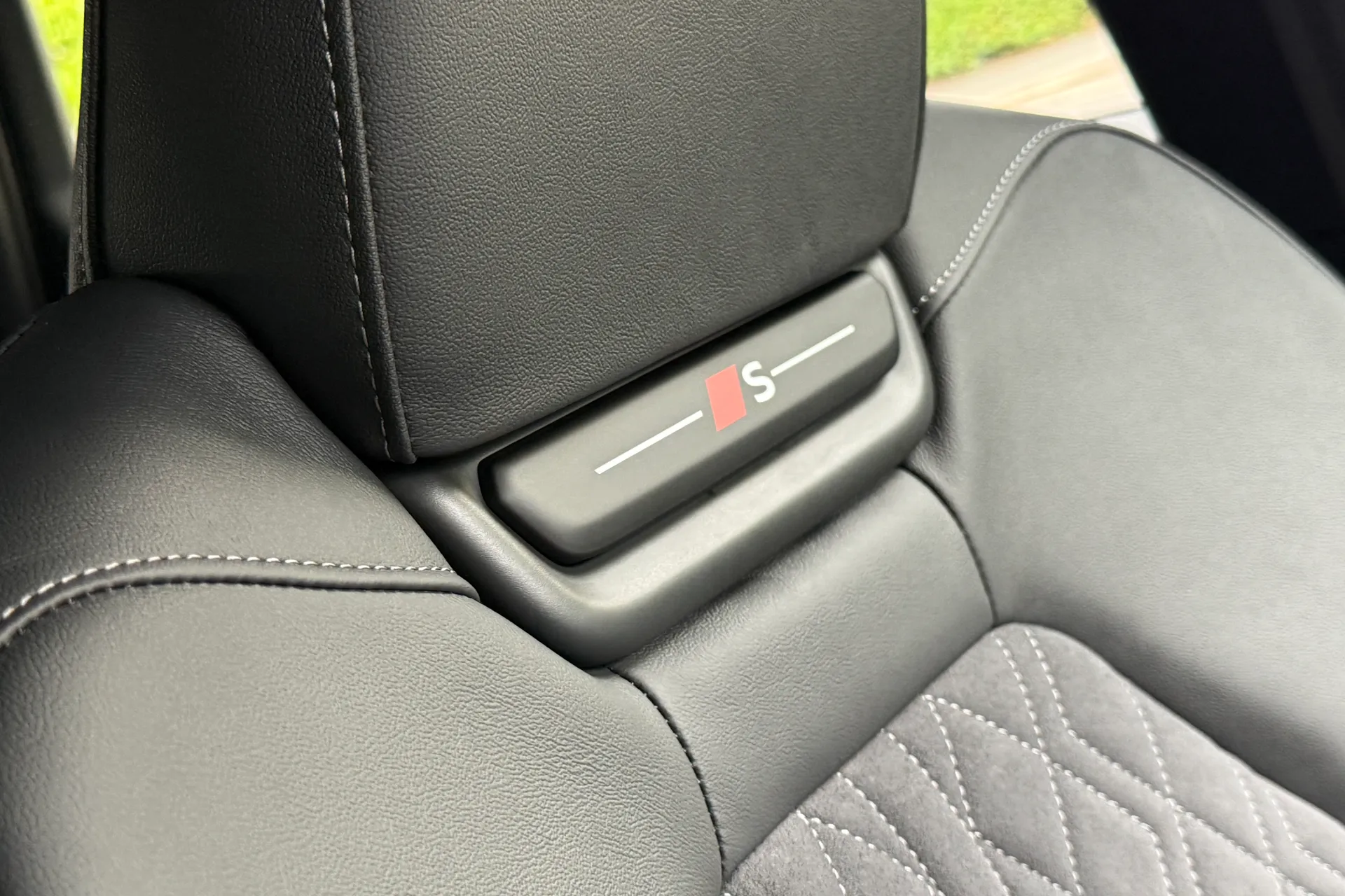 Audi Q6 thumbnail image number 30