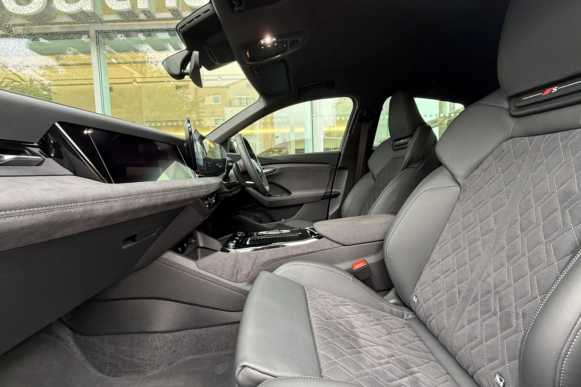 Audi Q6 thumbnail image number 52