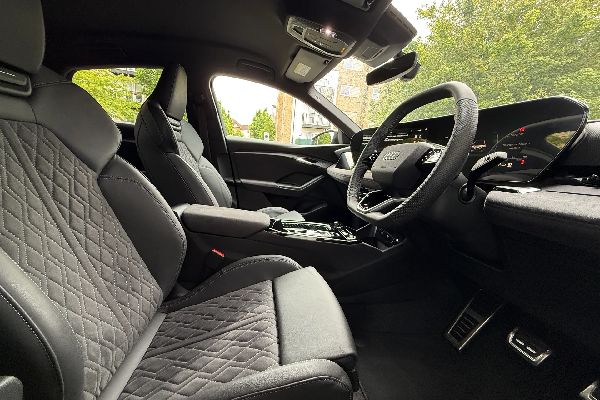 Audi Q6 thumbnail image number 32