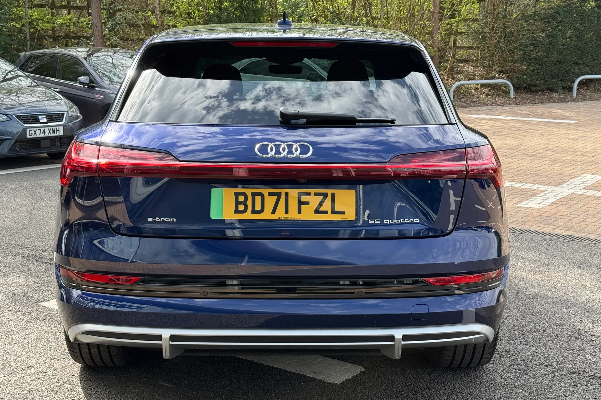 Audi e-tron thumbnail image number 43
