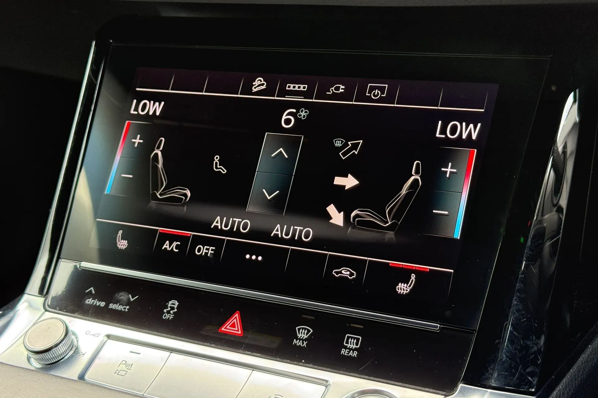 Audi e-tron thumbnail image number 10