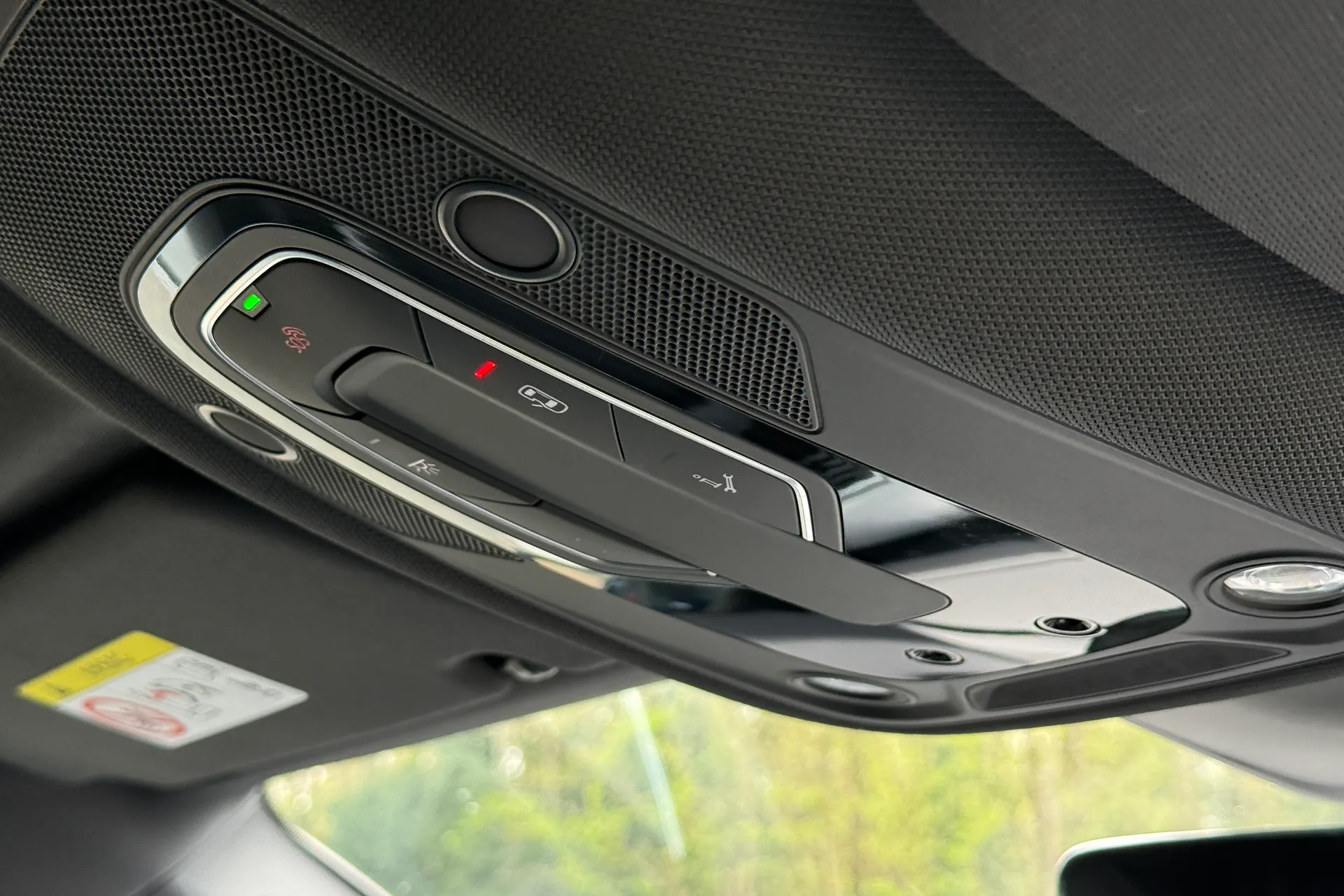 Audi e-tron thumbnail image number 13