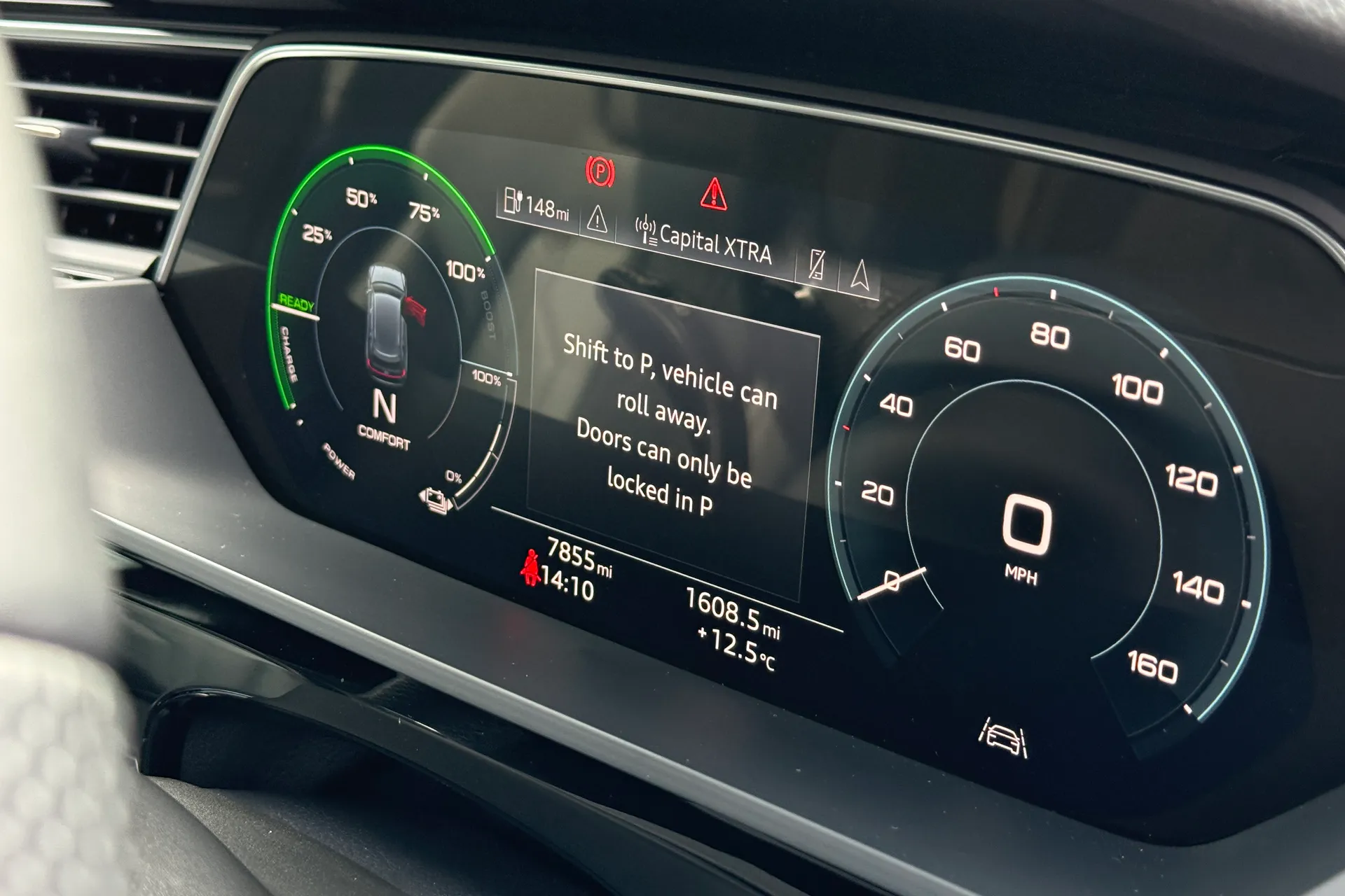 Audi e-tron thumbnail image number 24