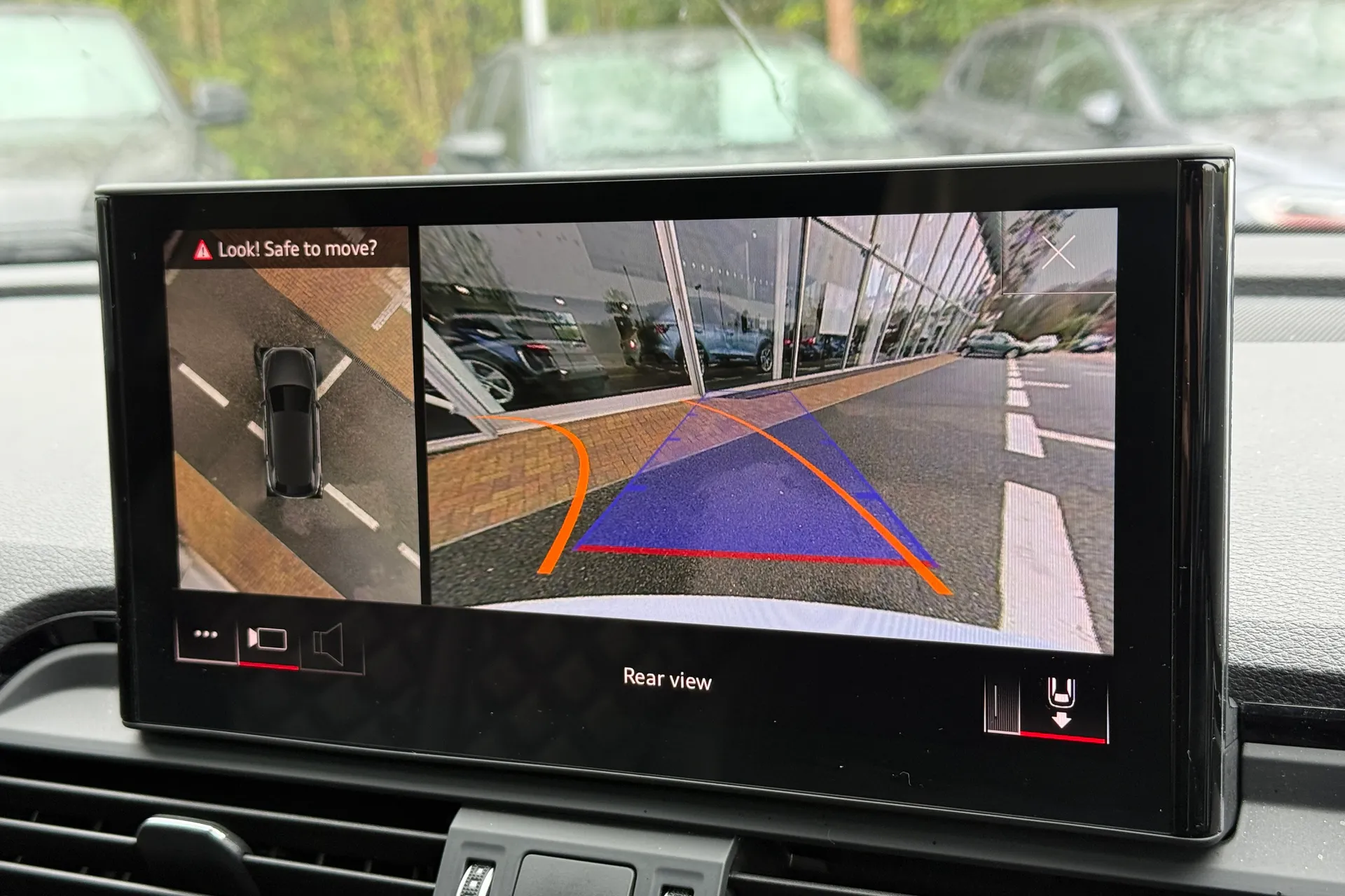 Audi Q5 thumbnail image number 4