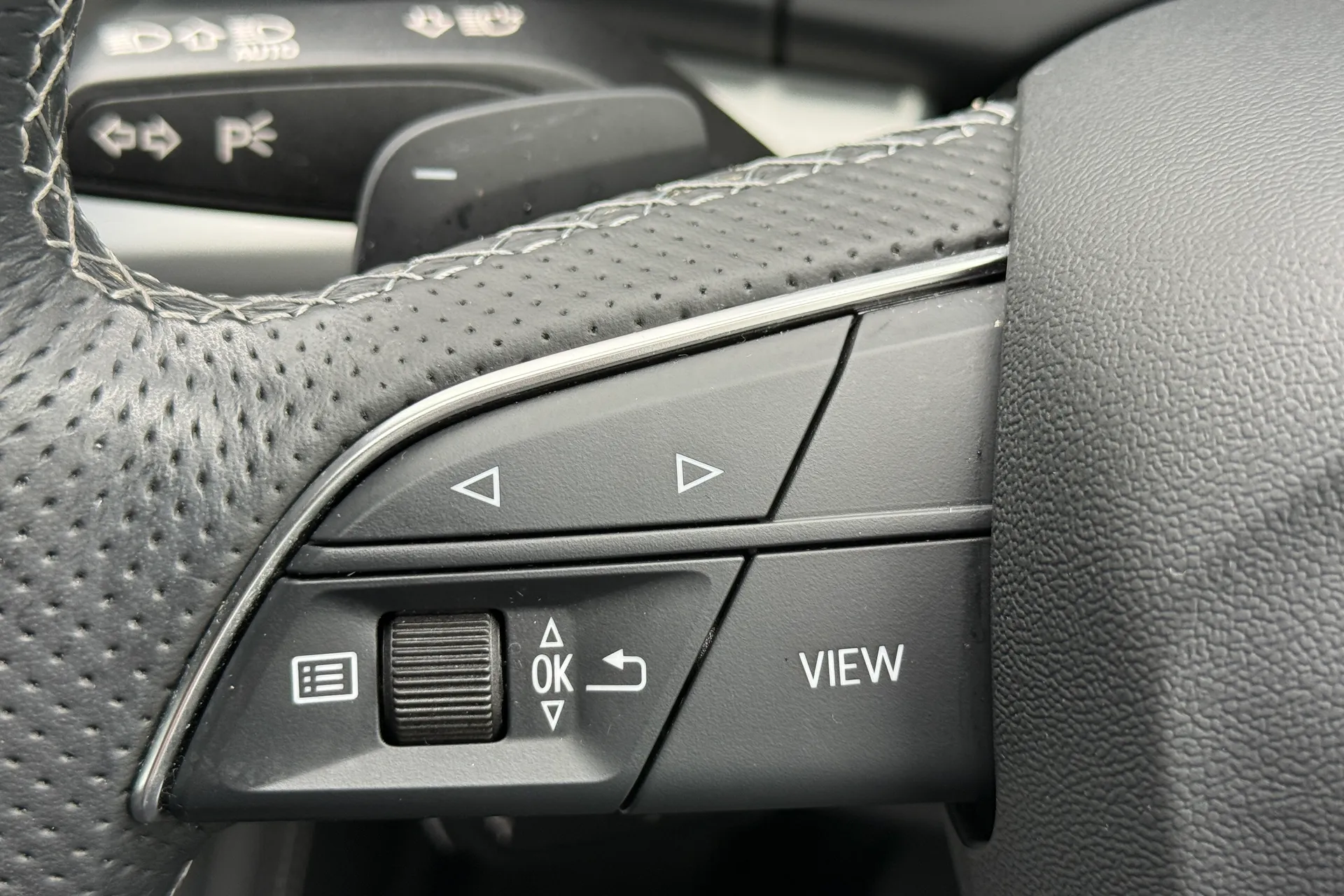 Audi Q5 thumbnail image number 20