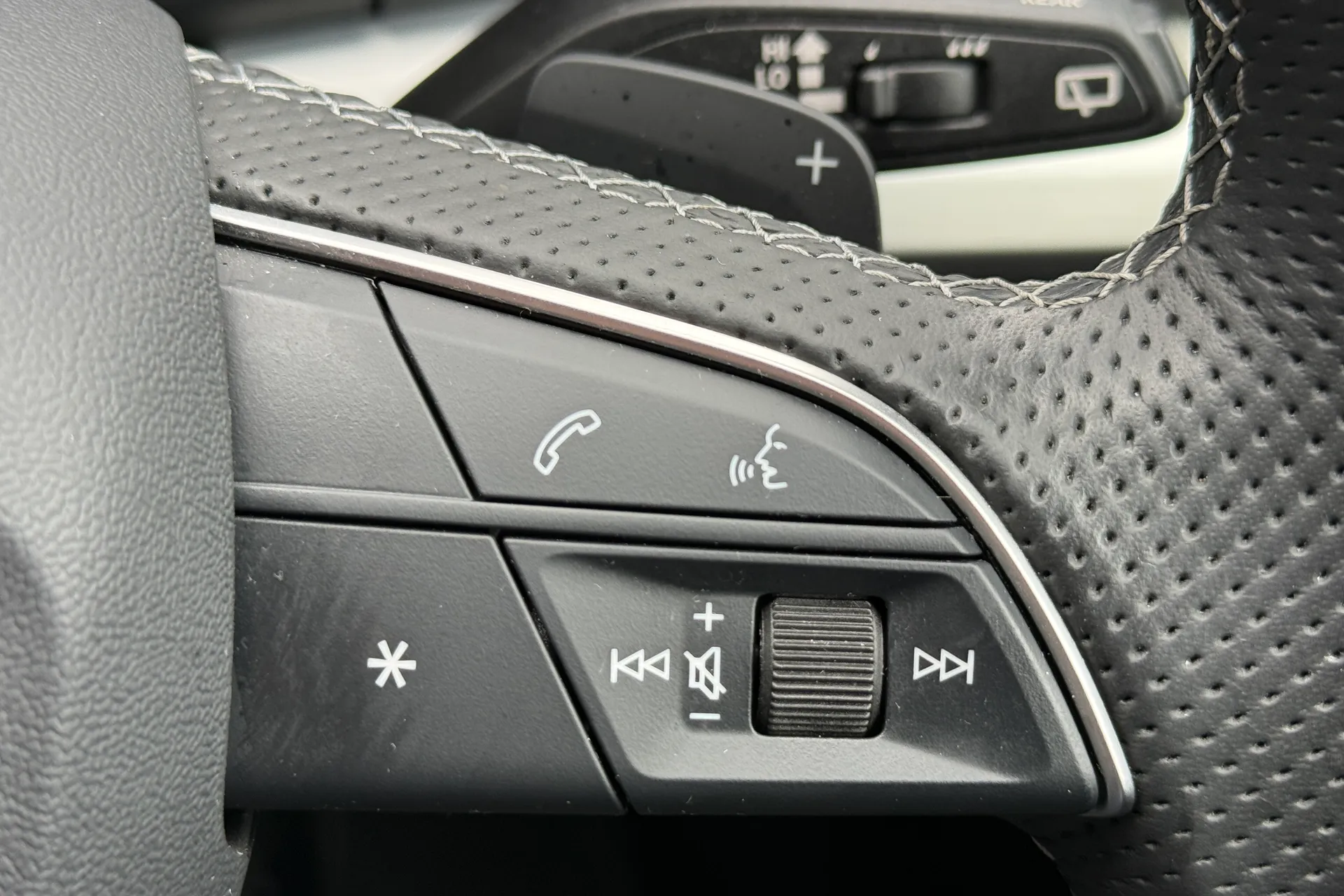 Audi Q5 thumbnail image number 21