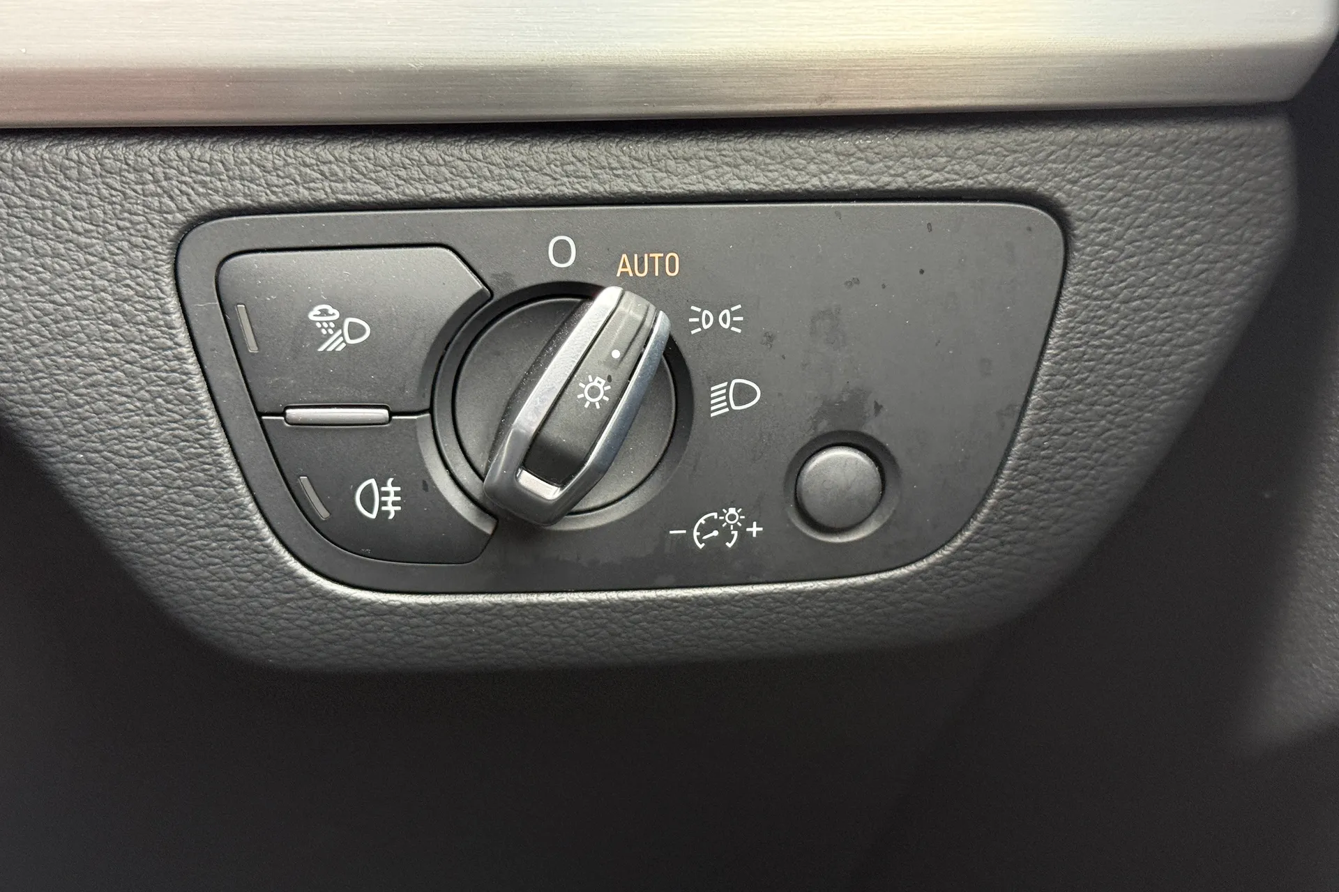 Audi Q5 thumbnail image number 18