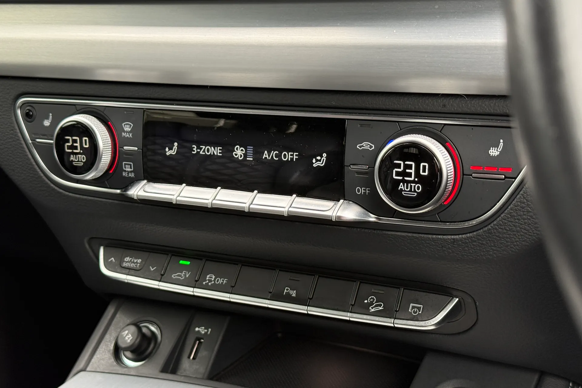 Audi Q5 thumbnail image number 14