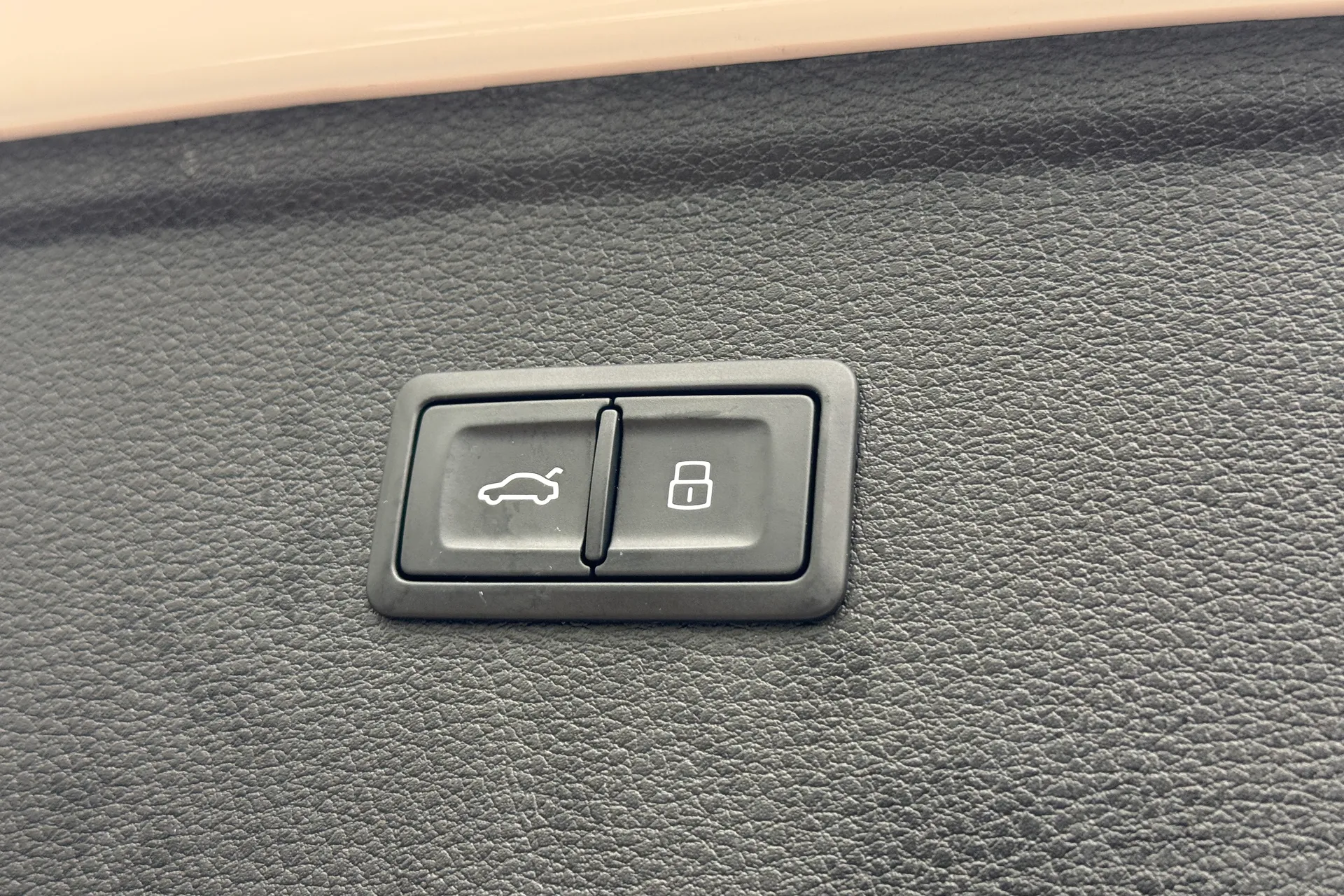 Audi Q5 thumbnail image number 45