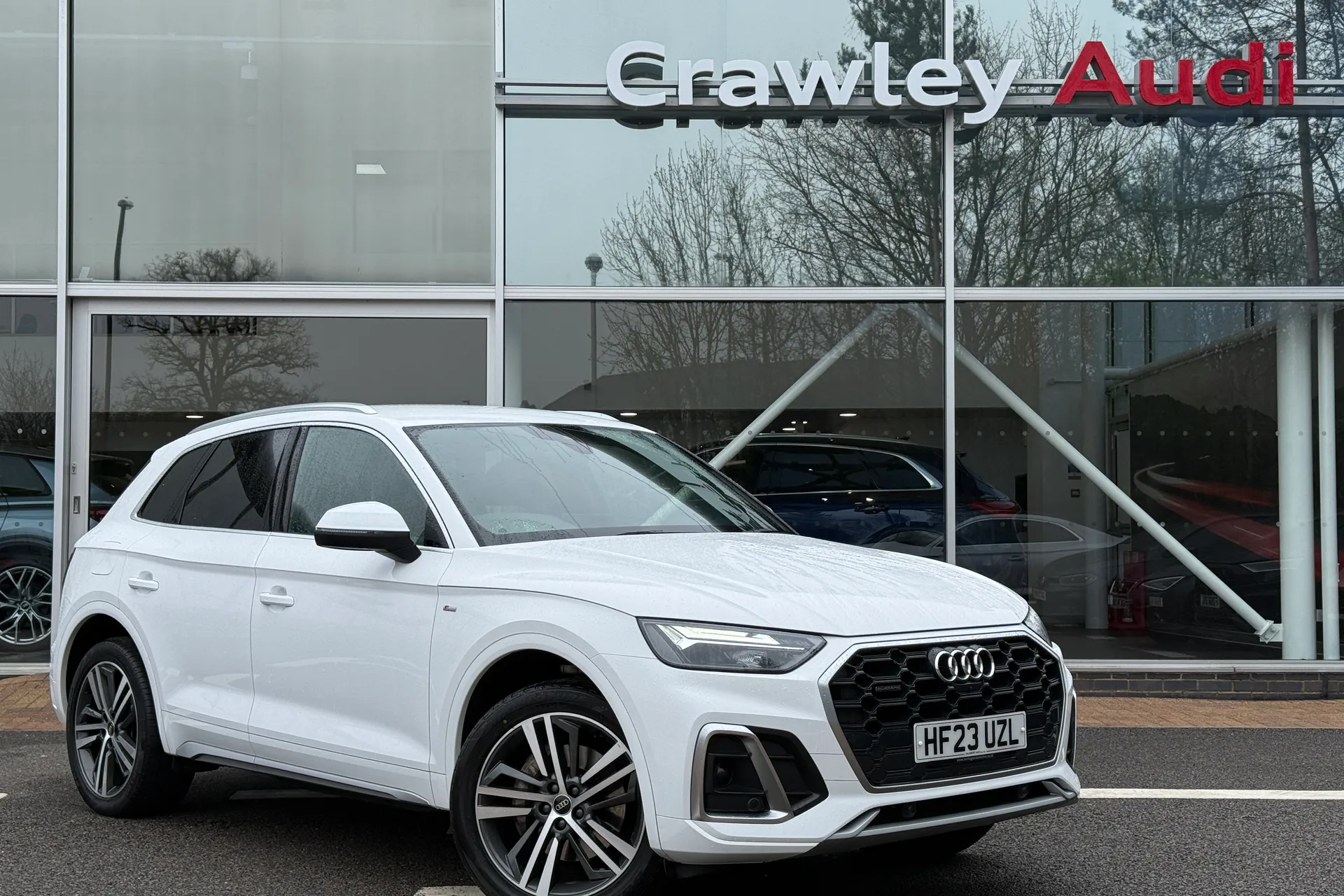 Audi Q5 focused image