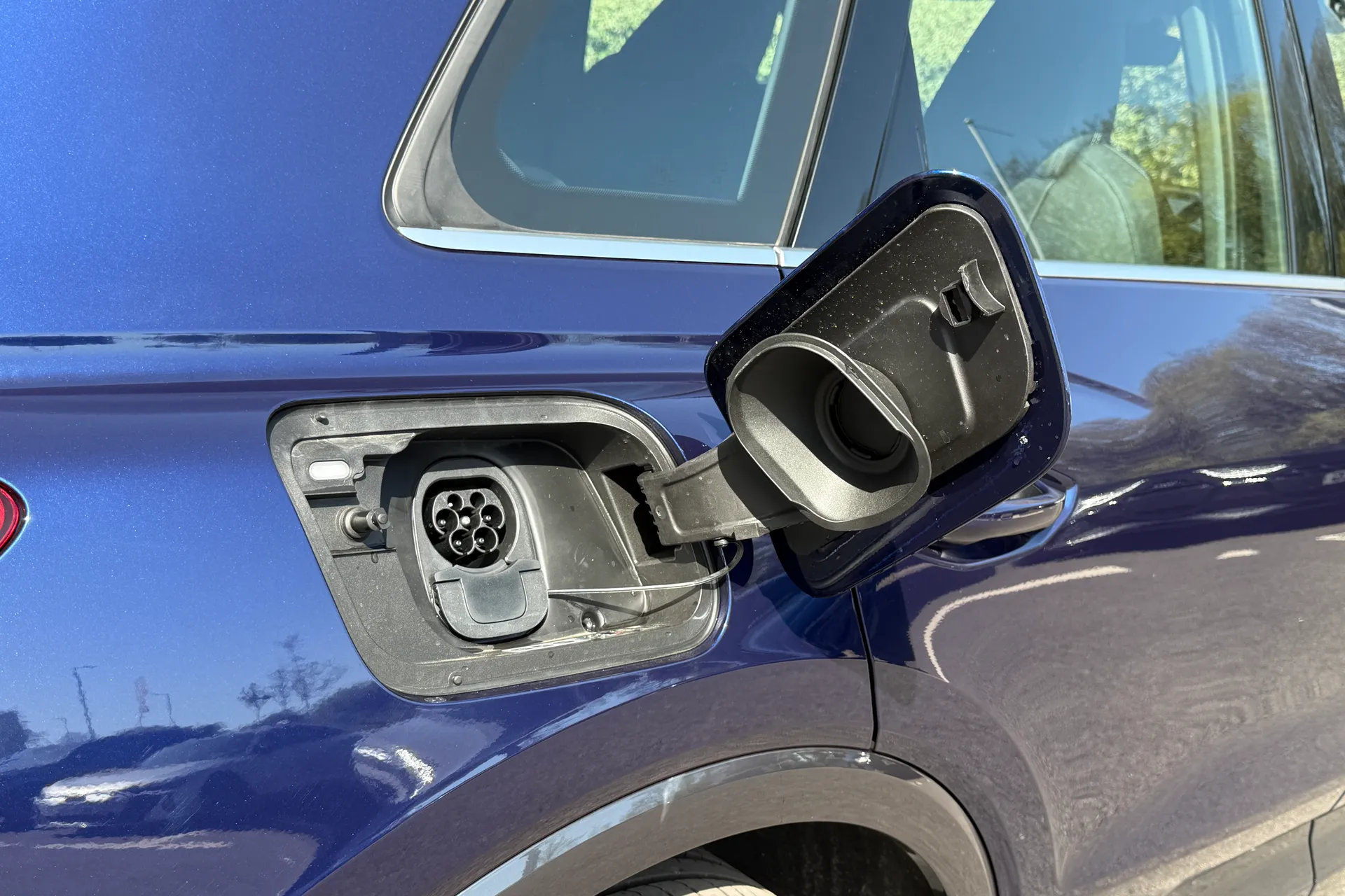 Audi Q4 e-tron thumbnail image number 17