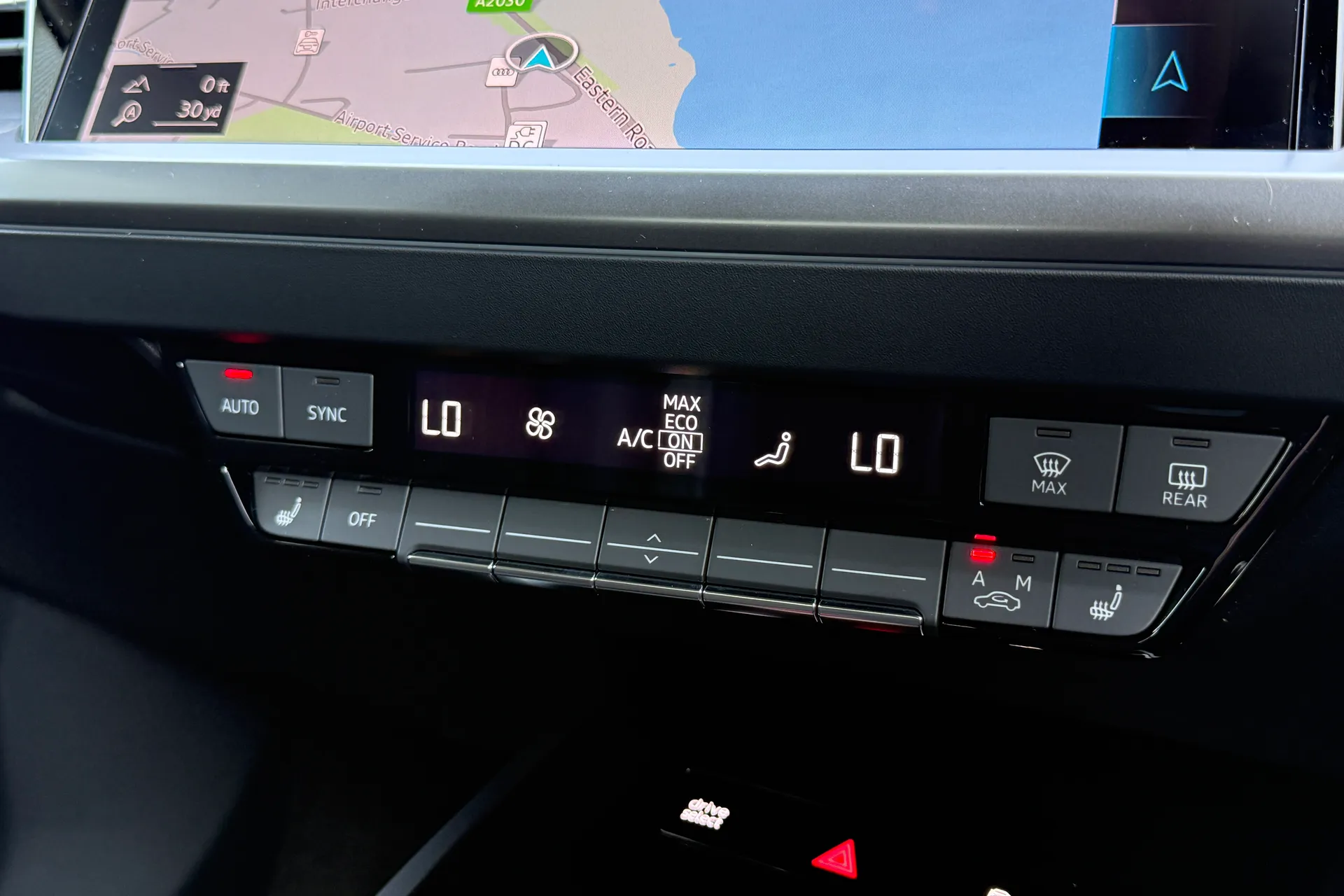 Audi Q4 e-tron thumbnail image number 12